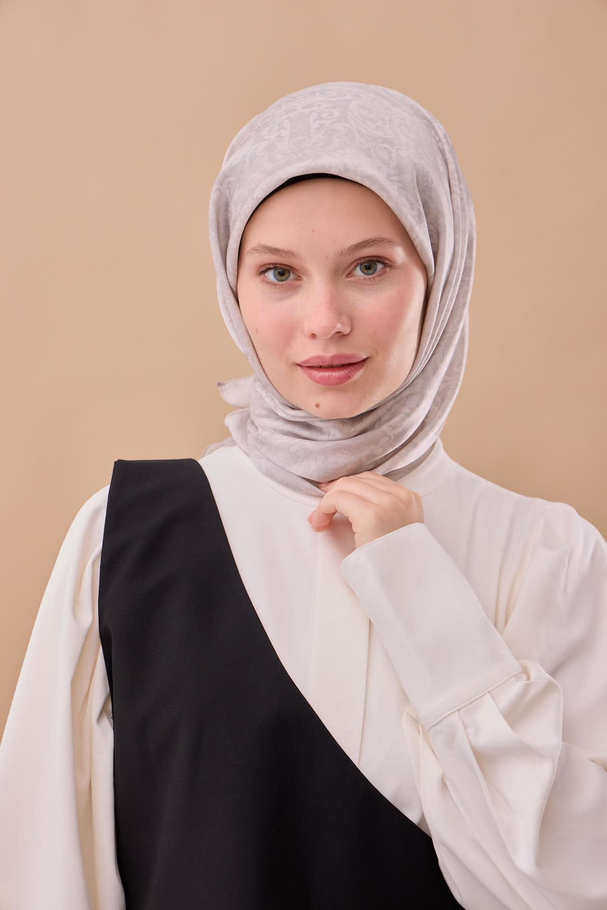 Silk Home SHiny ScarfSilk Home SHiny Eşarp 75012-03