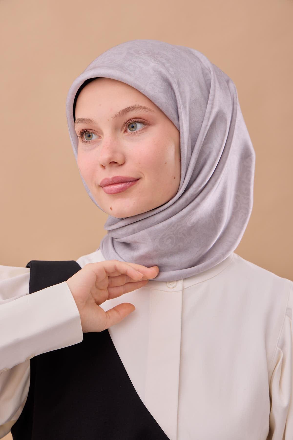 Silk Home SHiny ScarfSilk Home SHiny Eşarp 75012-04