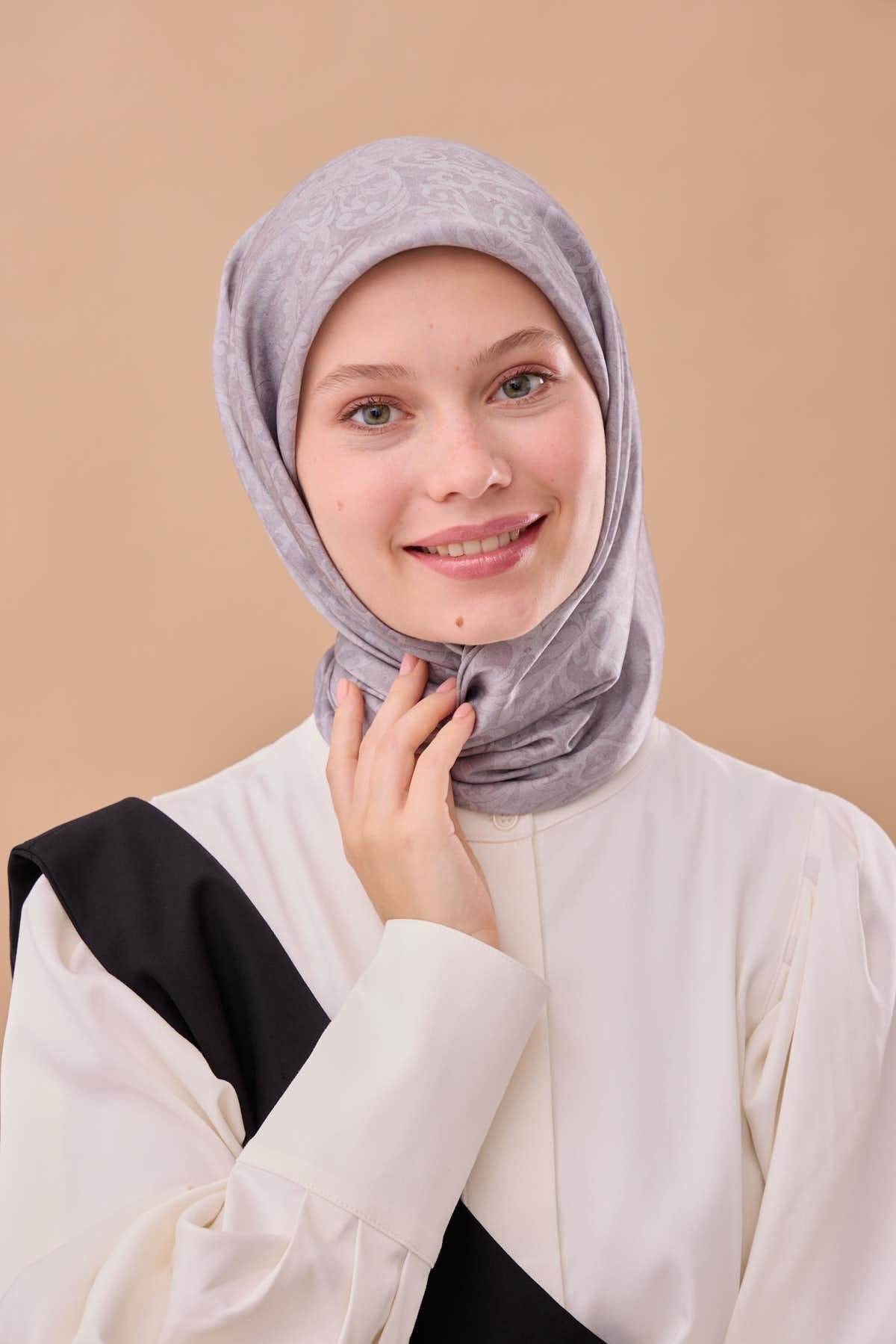 Silk Home SHiny ScarfSilk Home SHiny Eşarp 75012-05