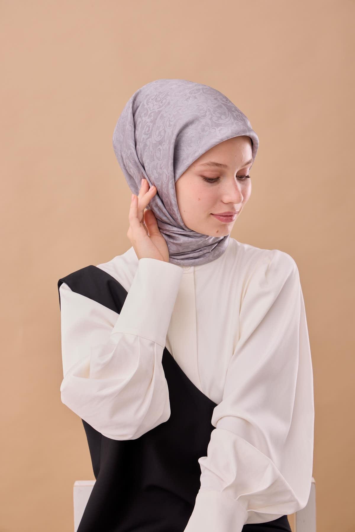 Silk Home SHiny ScarfSilk Home SHiny Eşarp 75012-05