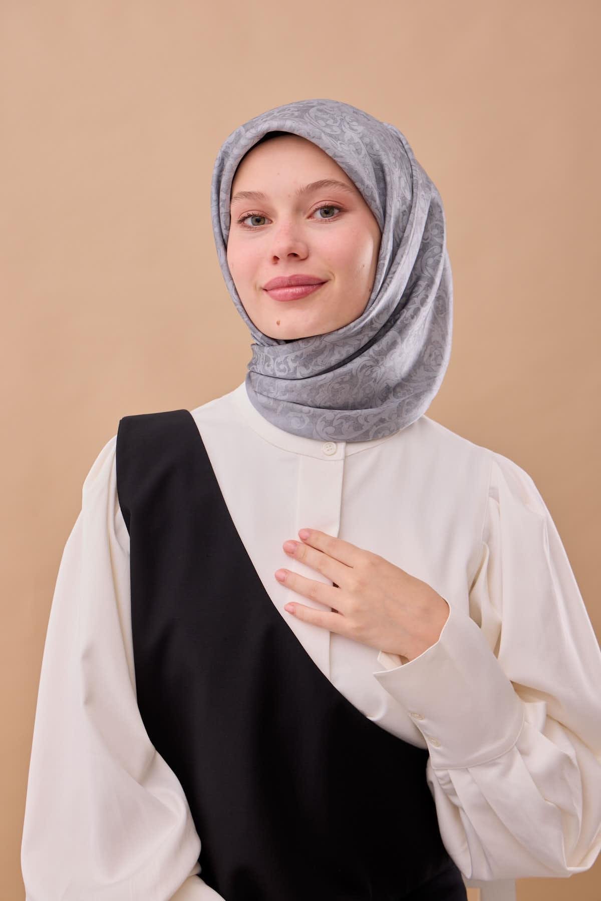 Silk Home SHiny ScarfSilk Home SHiny Eşarp 75012-07