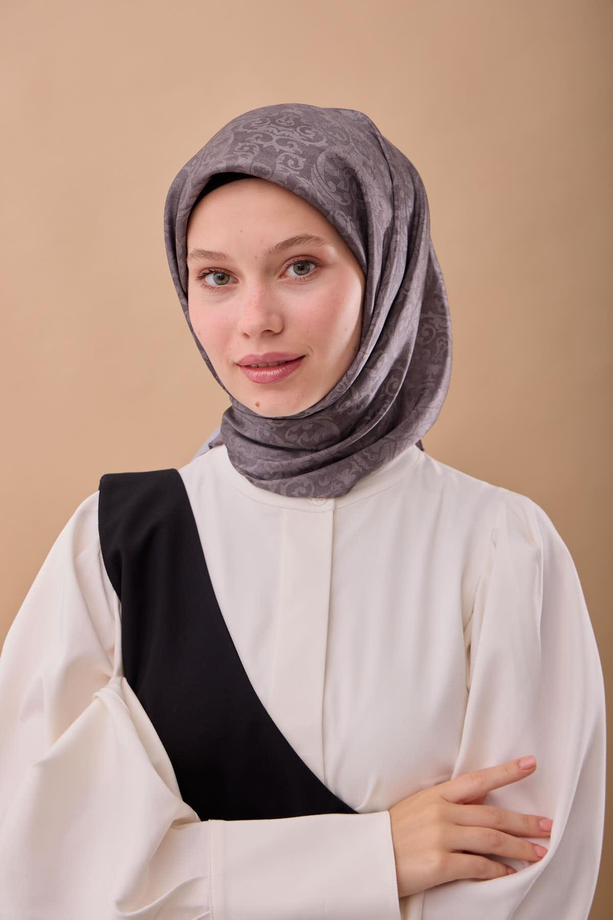 Silk Home SHiny ScarfSilk Home SHiny Eşarp 75012-08