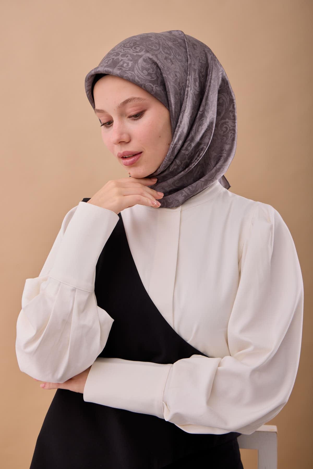 Silk Home SHiny ScarfSilk Home SHiny Eşarp 75012-08