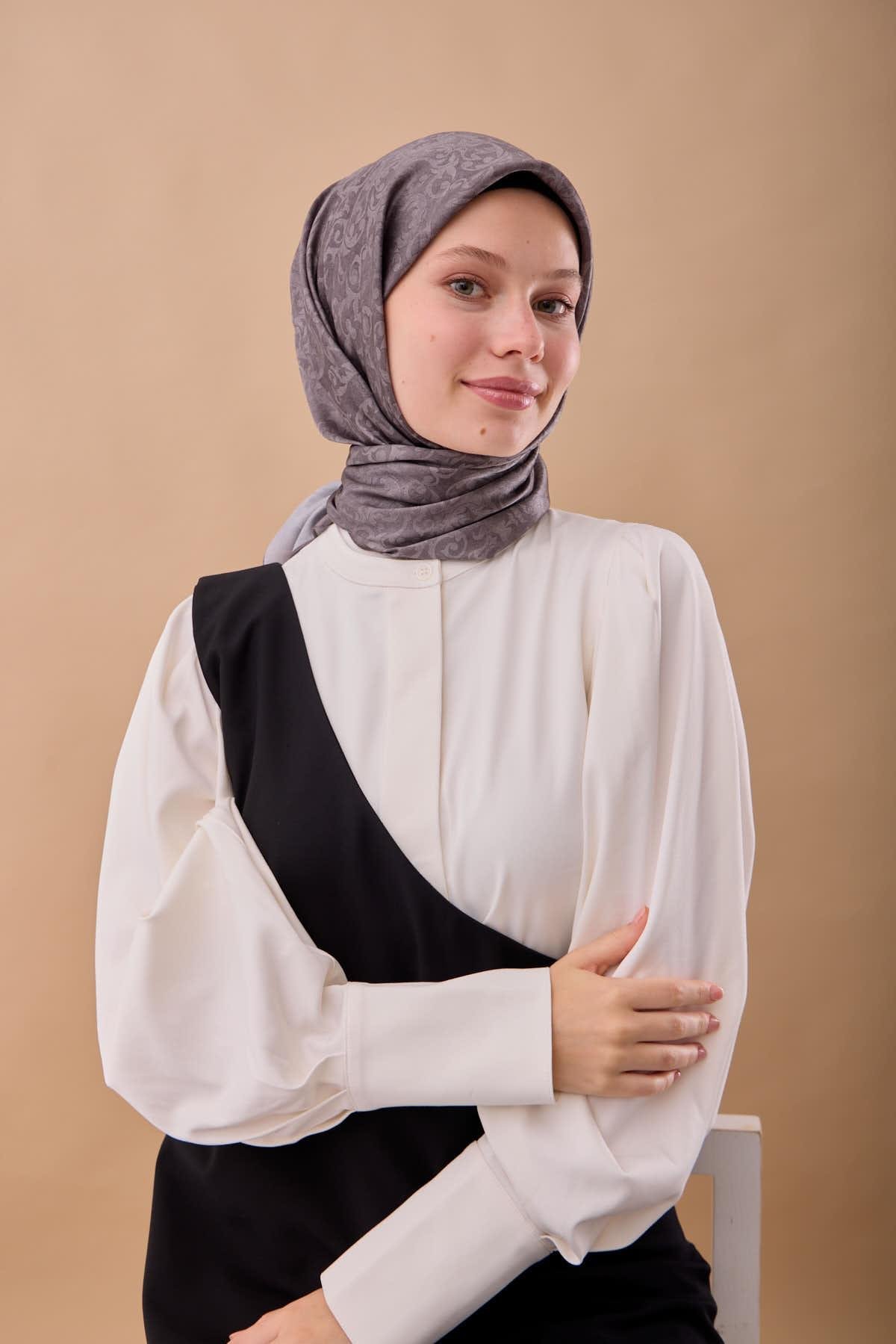 Silk Home SHiny ScarfSilk Home SHiny Eşarp 75012-08