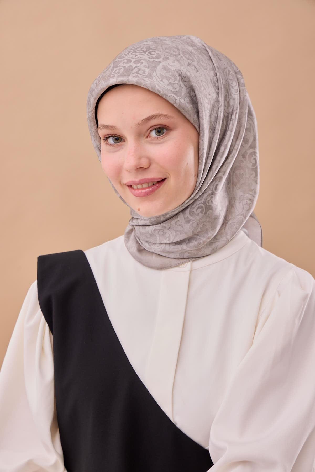 Silk Home SHiny ScarfSilk Home SHiny Eşarp 75012-09