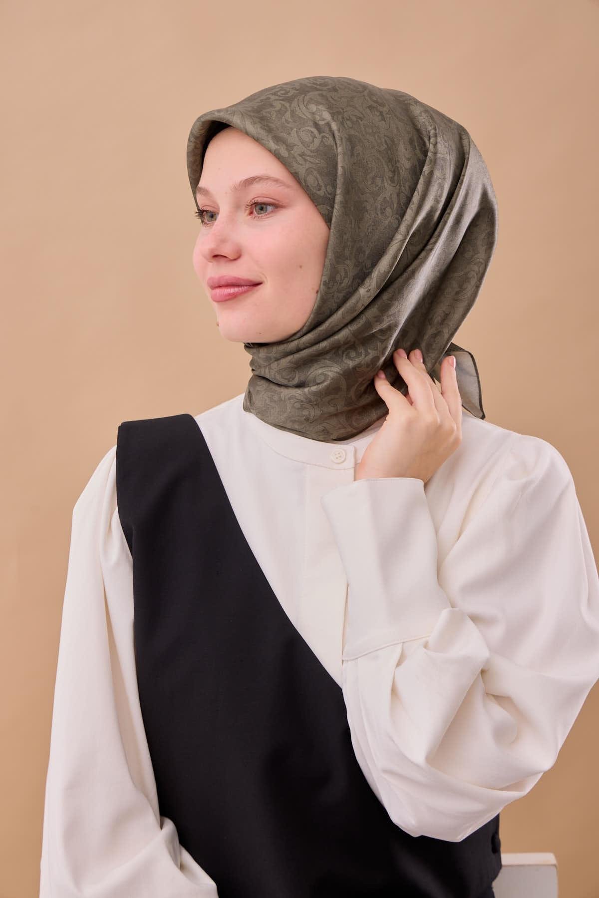 Silk Home SHiny ScarfSilk Home SHiny Eşarp 75012-14