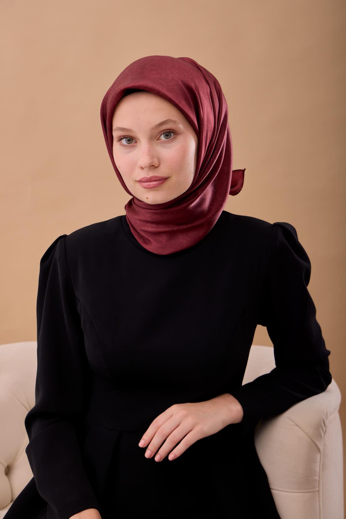 Silk Home SHiny ScarfSilk Home SHiny Eşarp 75012-20