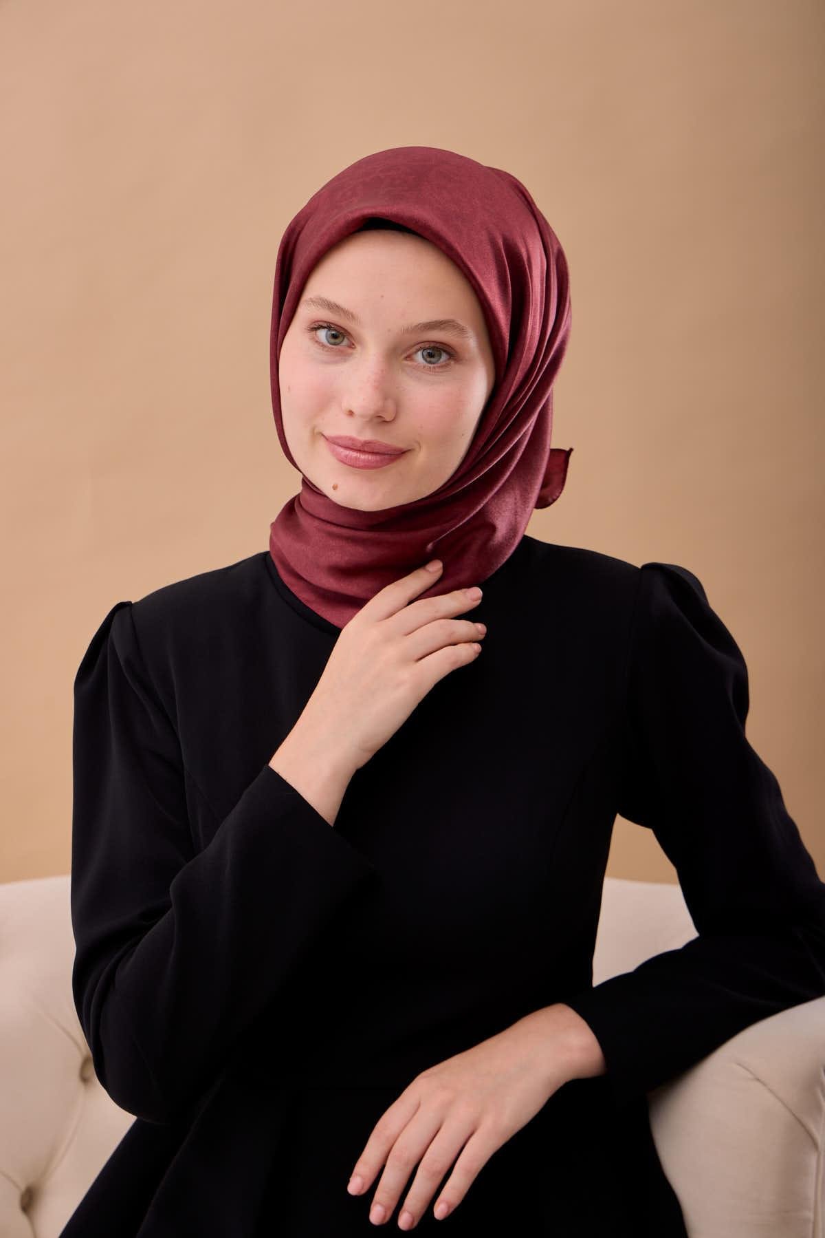 Silk Home SHiny ScarfSilk Home SHiny Eşarp 75012-20