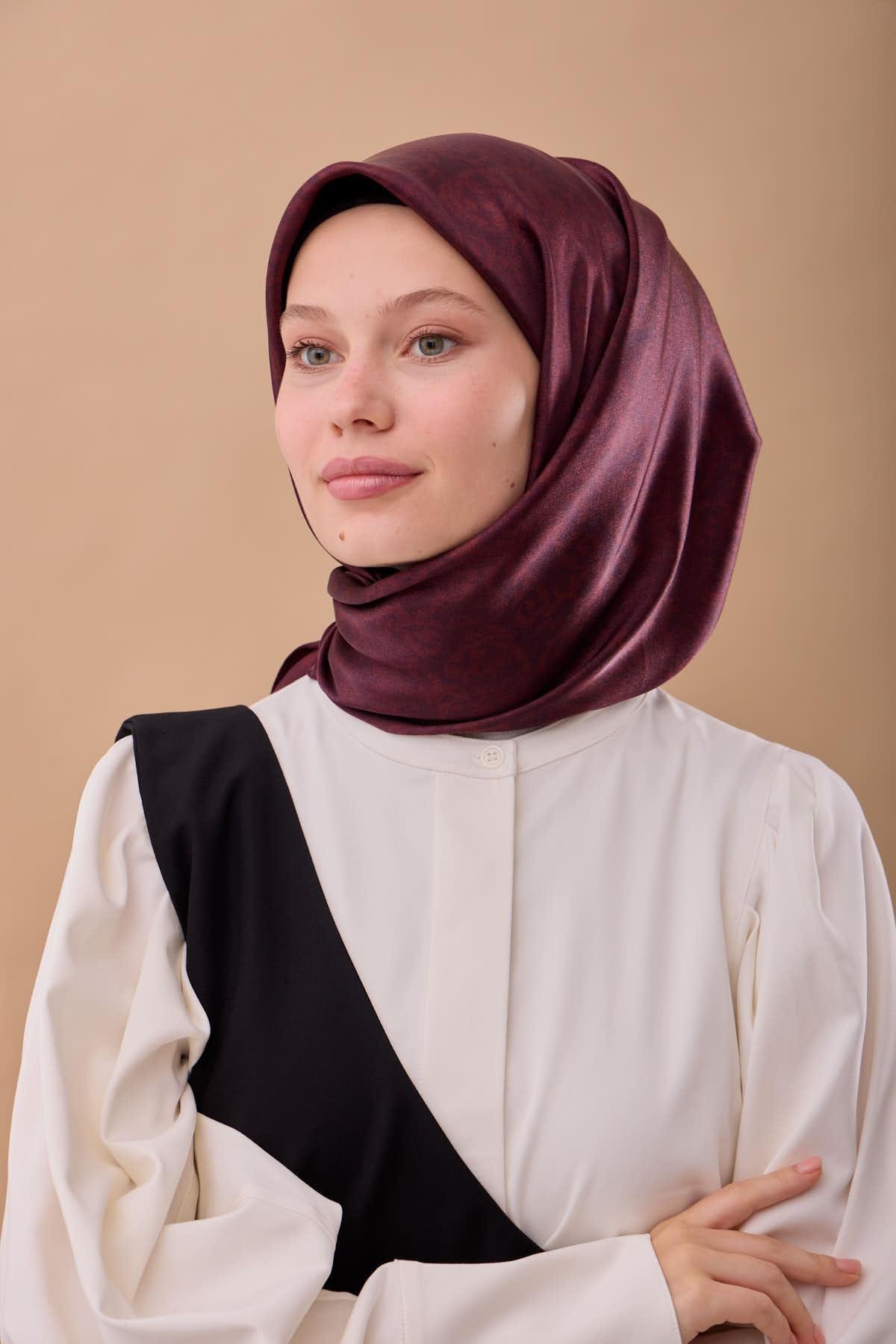 Silk Home SHiny ScarfSilk Home SHiny Eşarp 75012-21