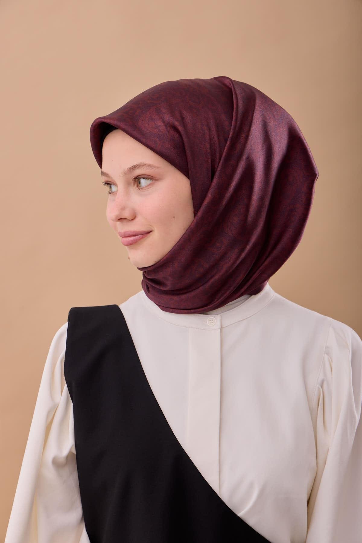 Silk Home SHiny ScarfSilk Home SHiny Eşarp 75012-21