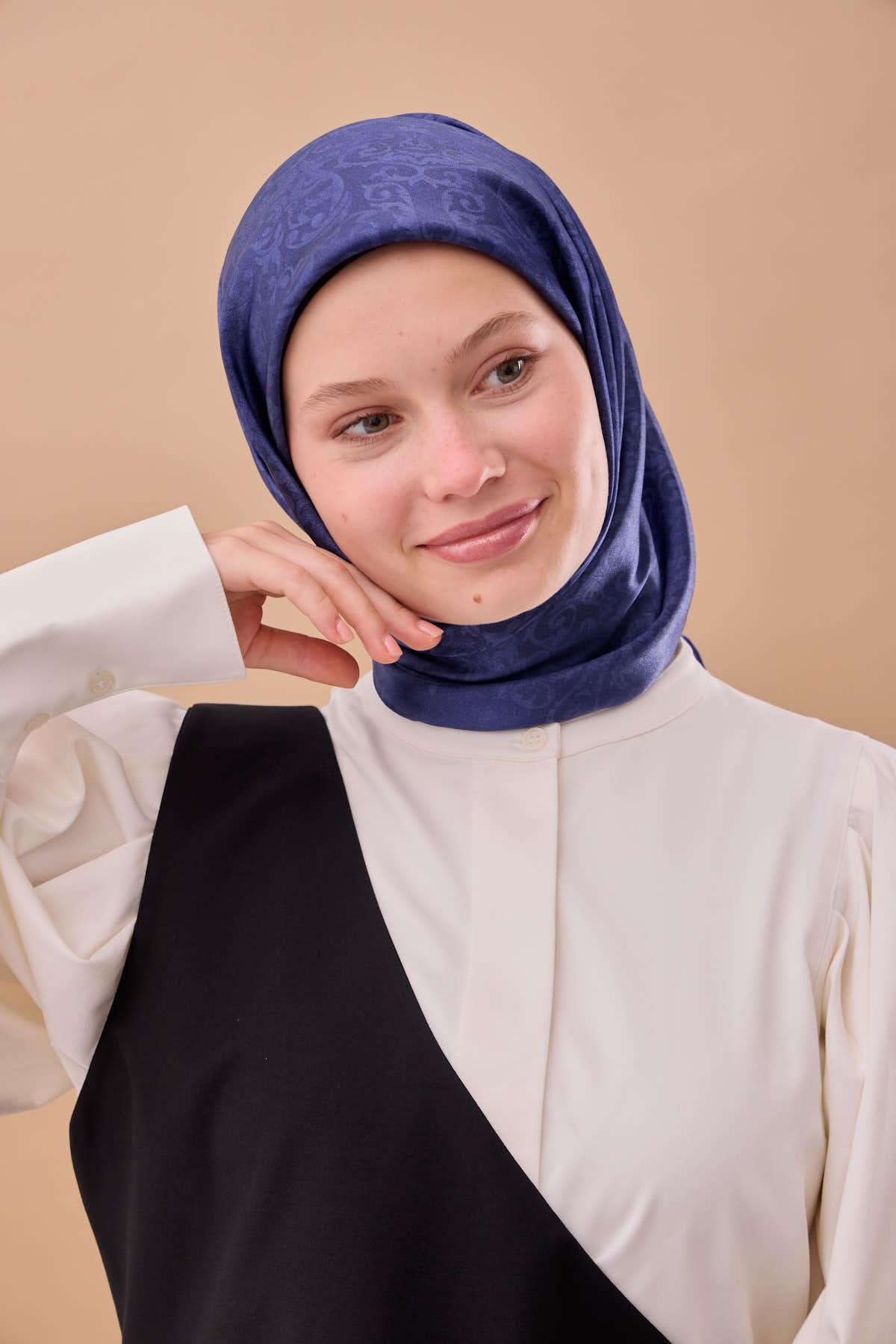 Silk Home SHiny ScarfSilk Home SHiny Eşarp 75012-25