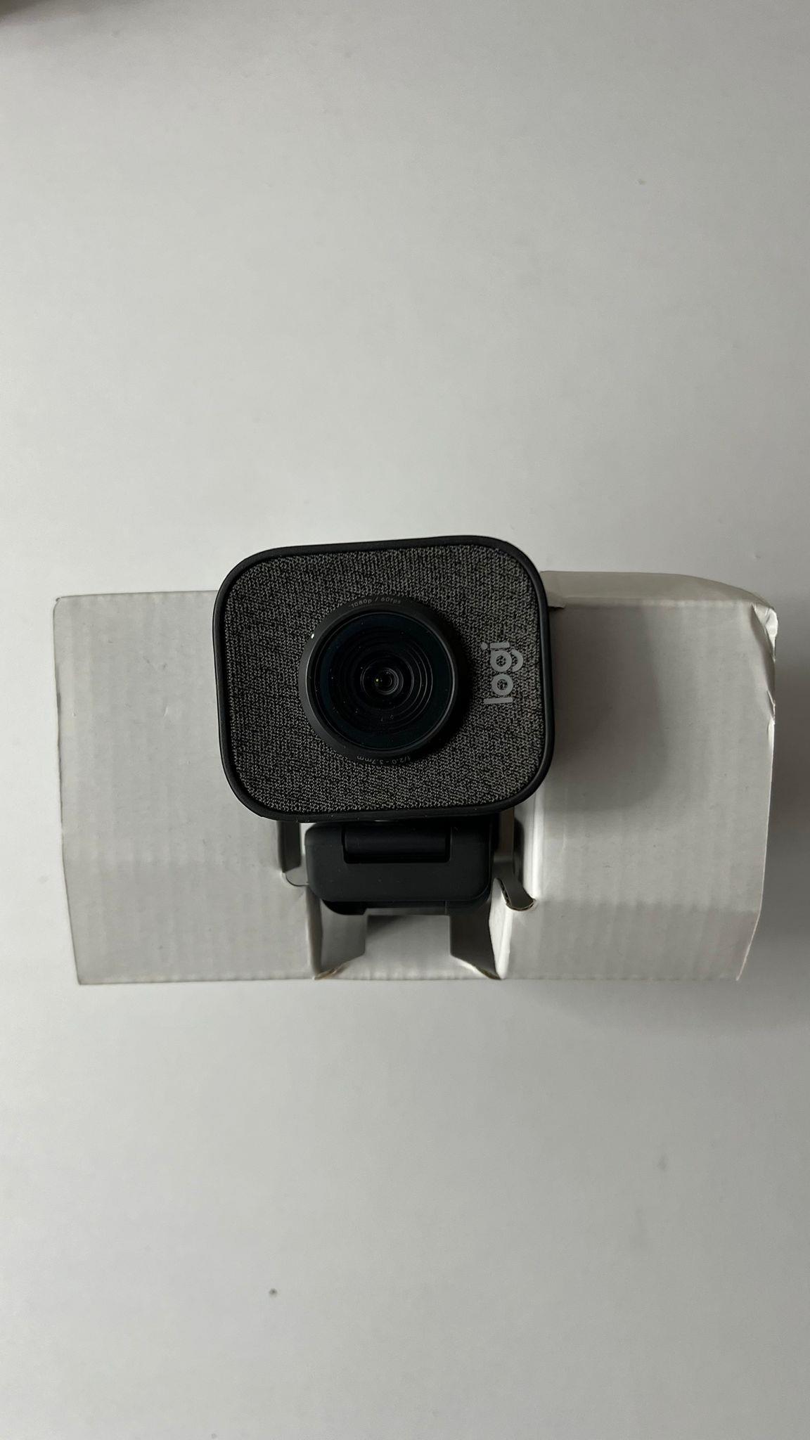 Logitech StreamCam, Full HD, Akıllı otomatik odaklama ve pozlama - Siyah (Outlet)