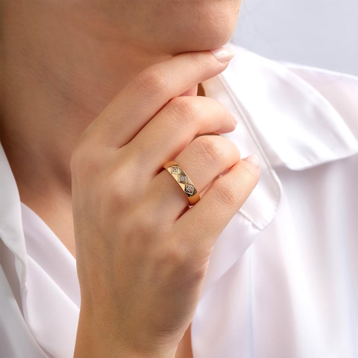 TAŞLI ALYANS14 Ayar 5 mm Taşlı Bombeli Kadın Altın Alyans Yüzük