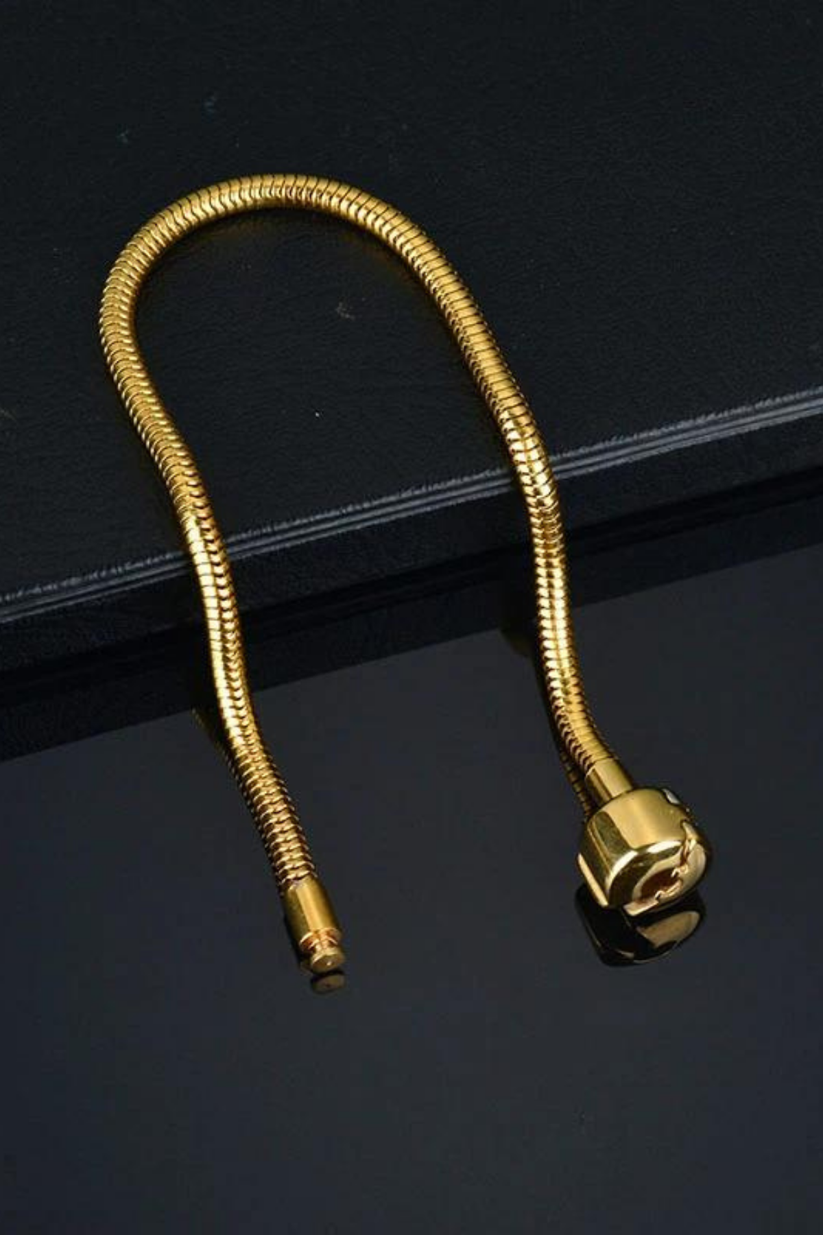 MOMENTS KLİPSLİ GOLD ZİNCİR BİLEKLİKBİLEKLİKWATCHOFROYALMOMENTSMOMENTS KLİPSLİ GOLD ZİNCİR BİLEKLİK