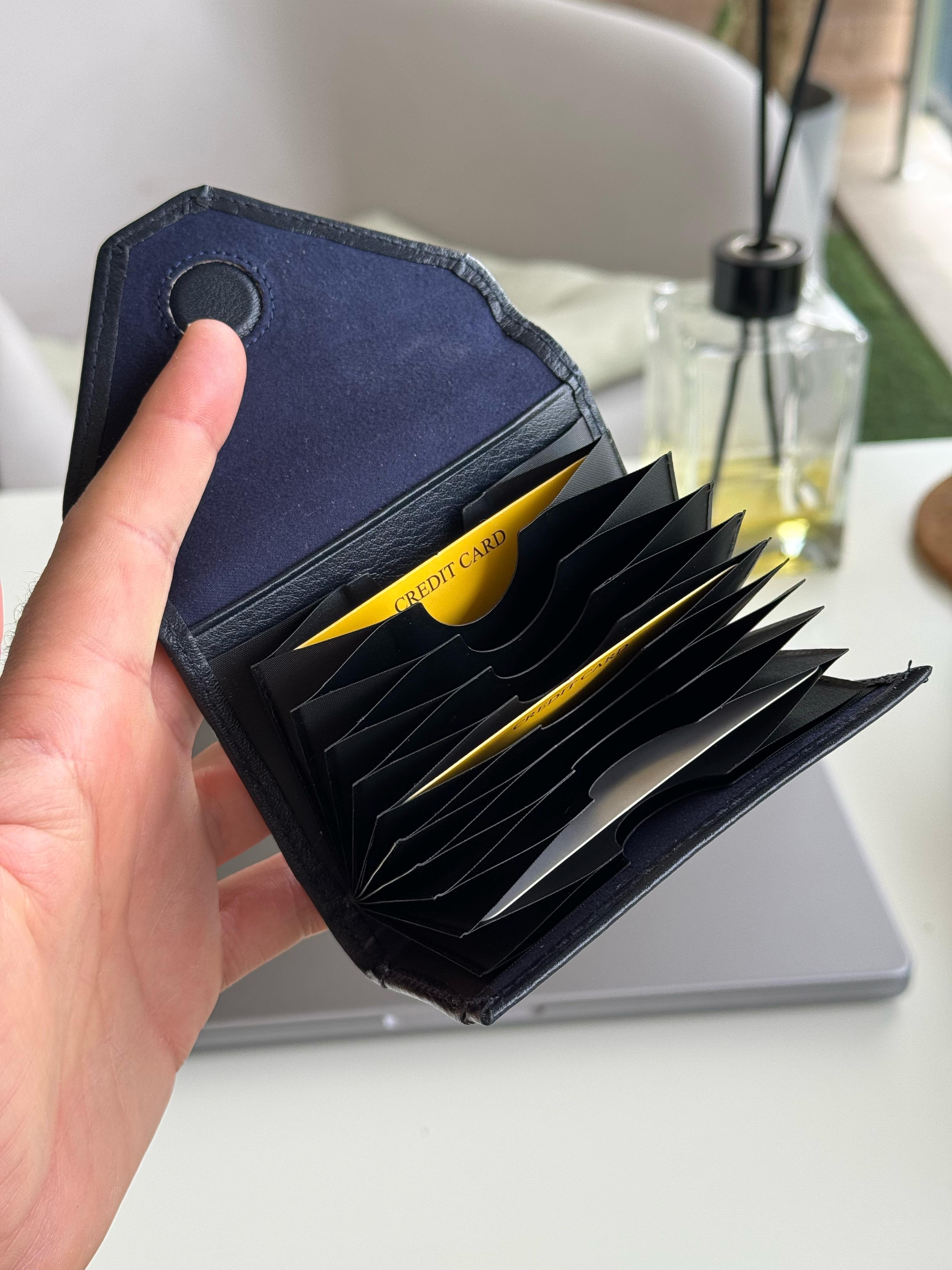 AKORDE LACİVERT HAKİKİ DERİ KARTLIK WalletWATCHOFROYALAKORDEAKORDE LACİVERT HAKİKİ DERİ KARTLIK 