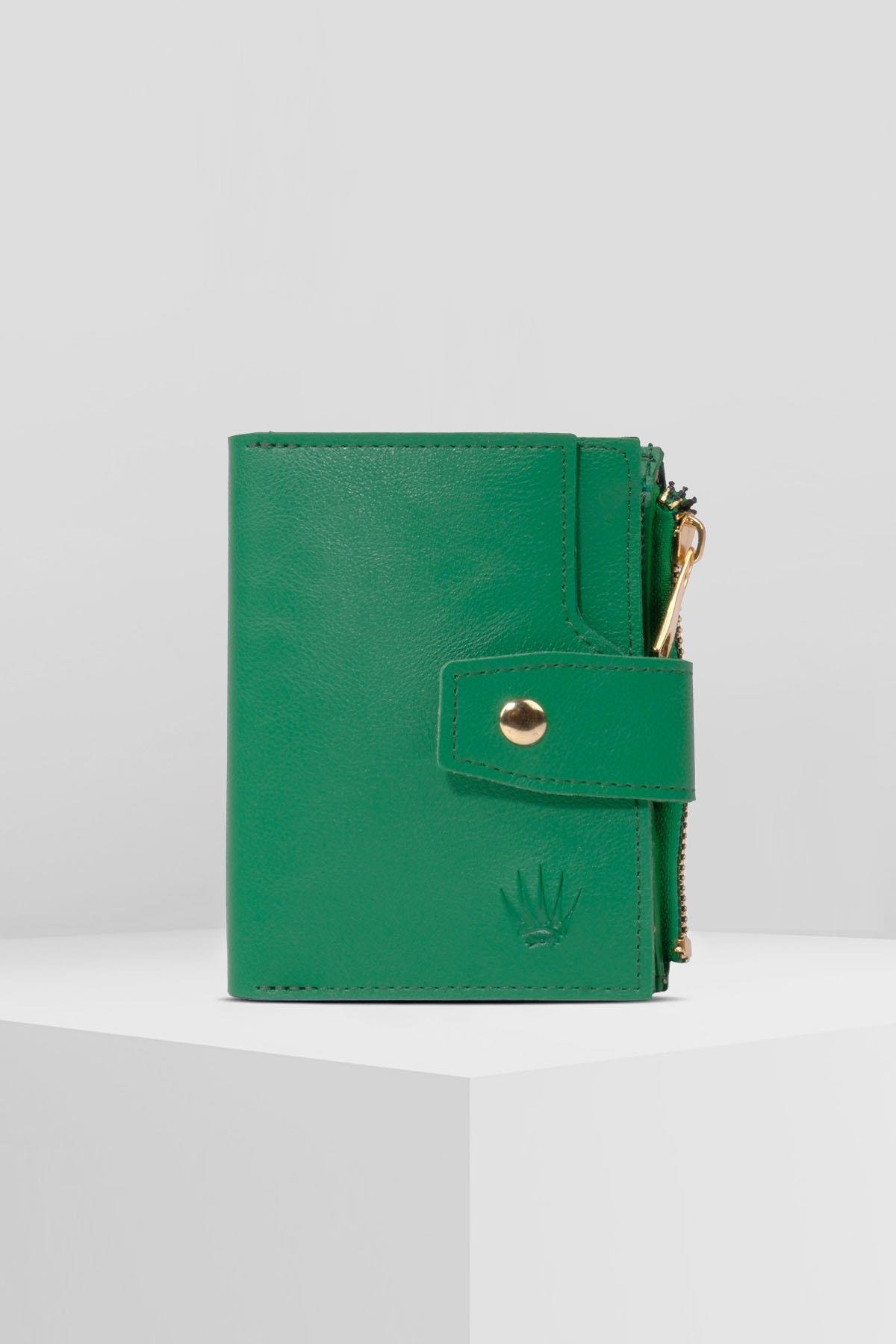 CORALINE  GREEN VEGAN LEATHER WALLET CARD HOLDERWalletWATCHOFROYALCORALİNECORALINE  GREEN VEGAN LEATHER WALLET CARD HOLDER