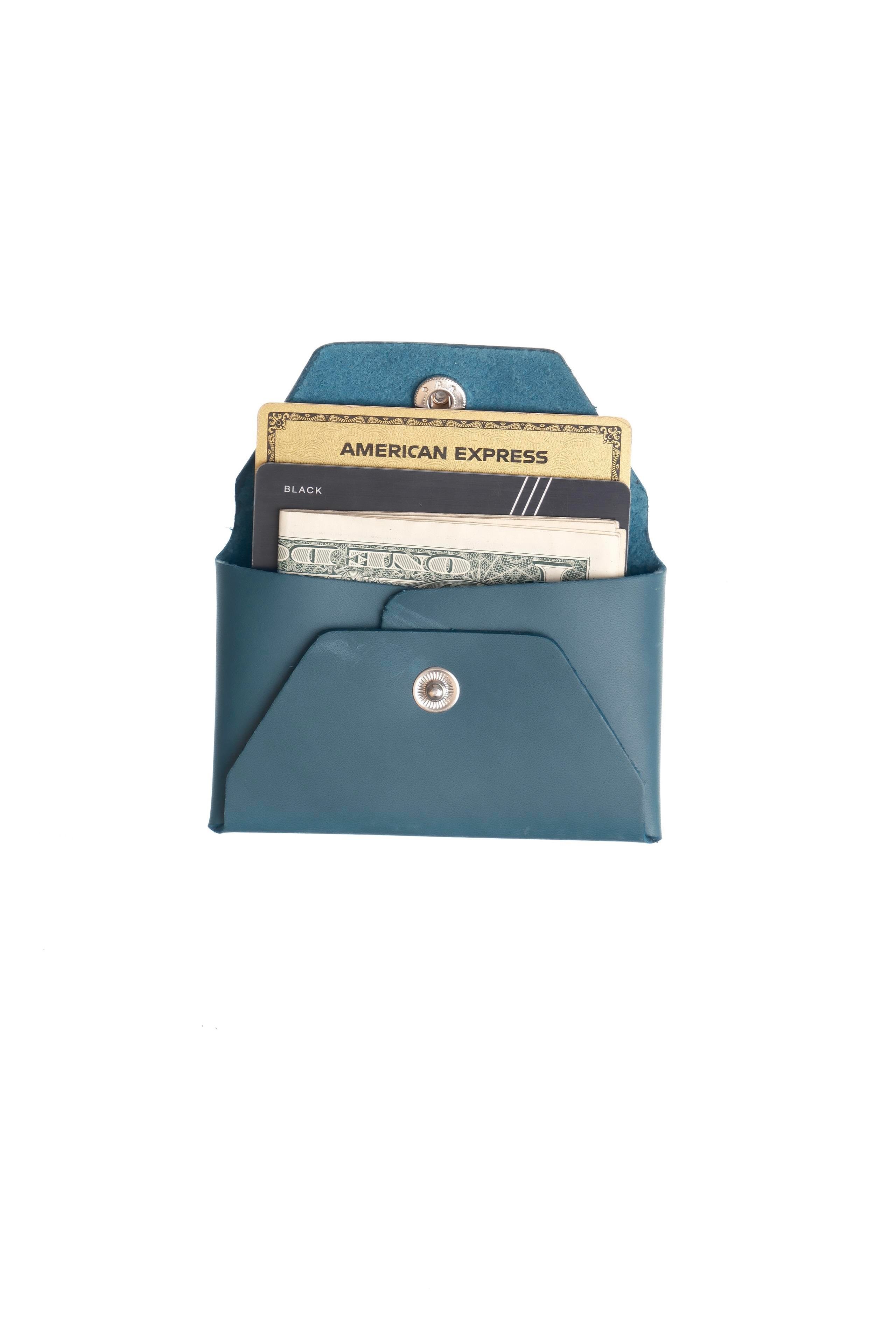 Buttero Mavi Hakiki Deri Cüzdan Kartlık SecureVaultCüzdan ve KartlıkWATCHOFROYALSecureVaultButtero Mavi Hakiki Deri Cüzdan Kartlık SecureVault