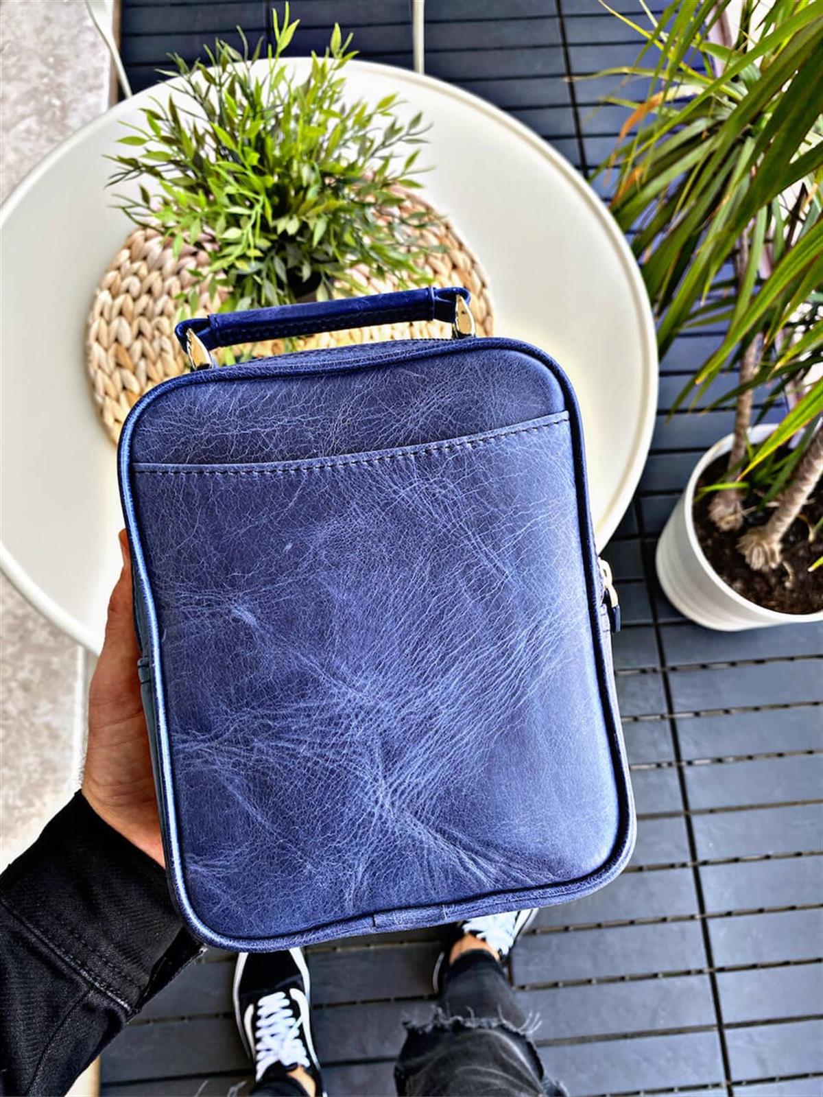 LINCOLN NAVY BLUE HAKİKİ DERİ EL ÇANTASICUZDAN&EL ÇANTASICÜZDAN & ELÇANTASILICLNNVYBLUELINCOLN NAVY BLUE HAKİKİ DERİ EL ÇANTASI