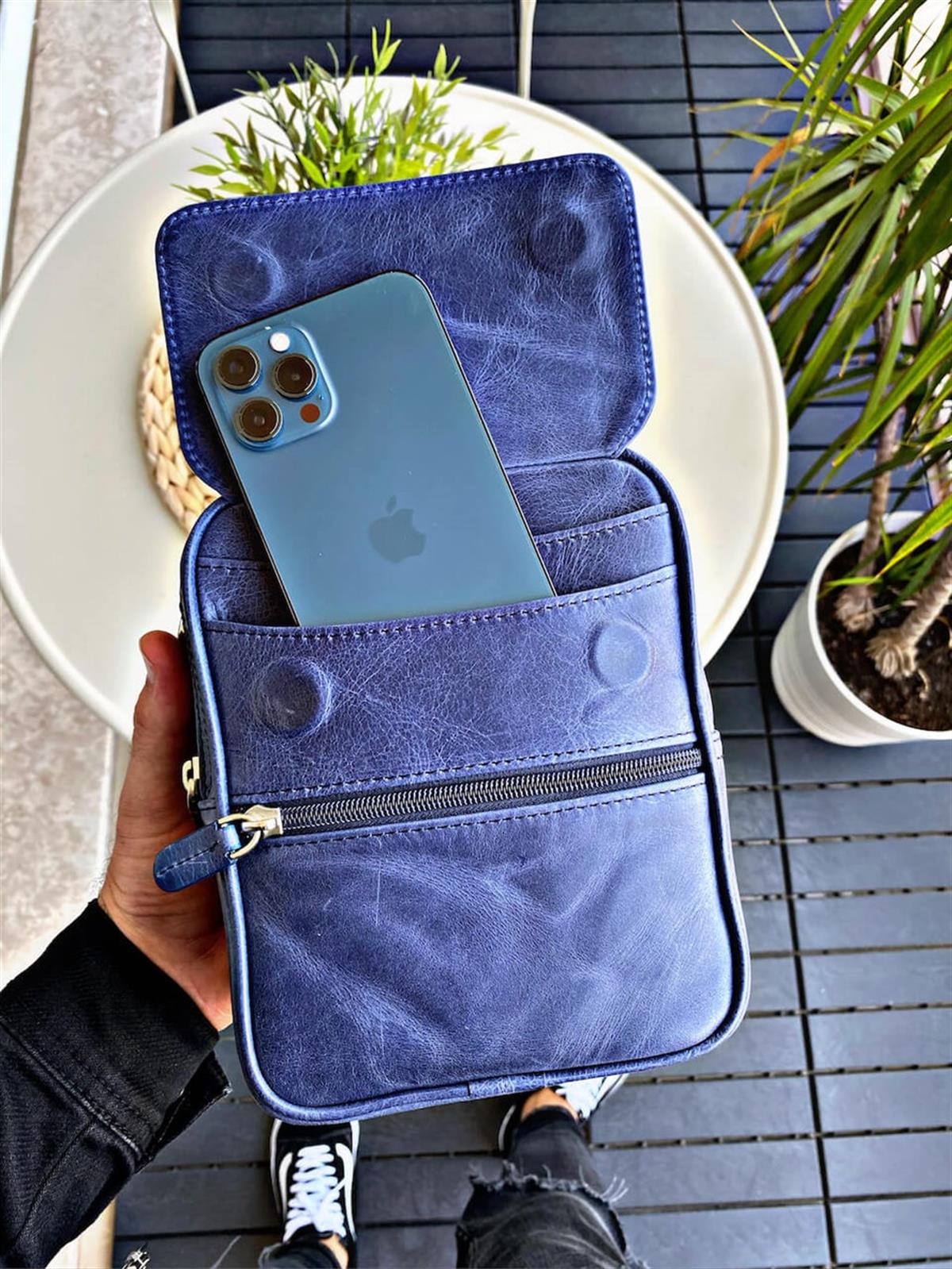 LINCOLN NAVY BLUE HAKİKİ DERİ EL ÇANTASICUZDAN&EL ÇANTASICÜZDAN & ELÇANTASILICLNNVYBLUELINCOLN NAVY BLUE HAKİKİ DERİ EL ÇANTASI