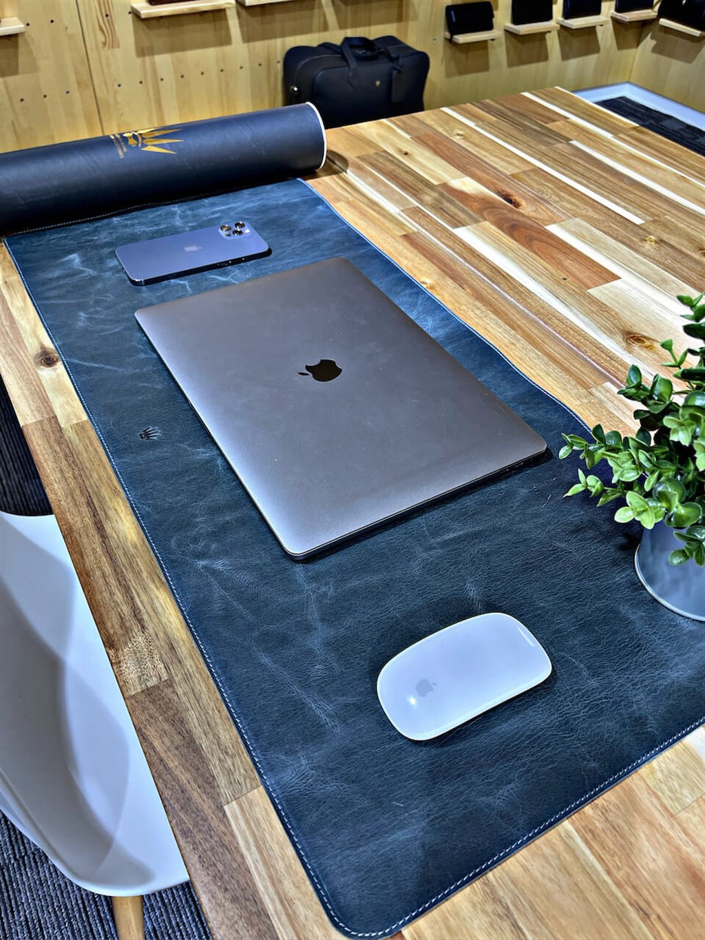 MASA SÜMENİ - MOUSE PAD NAVY BLUEWALLETCÜZDAN & ELÇANTASIMSASMNINVYBLEMASA SÜMENİ - MOUSE PAD NAVY BLUE