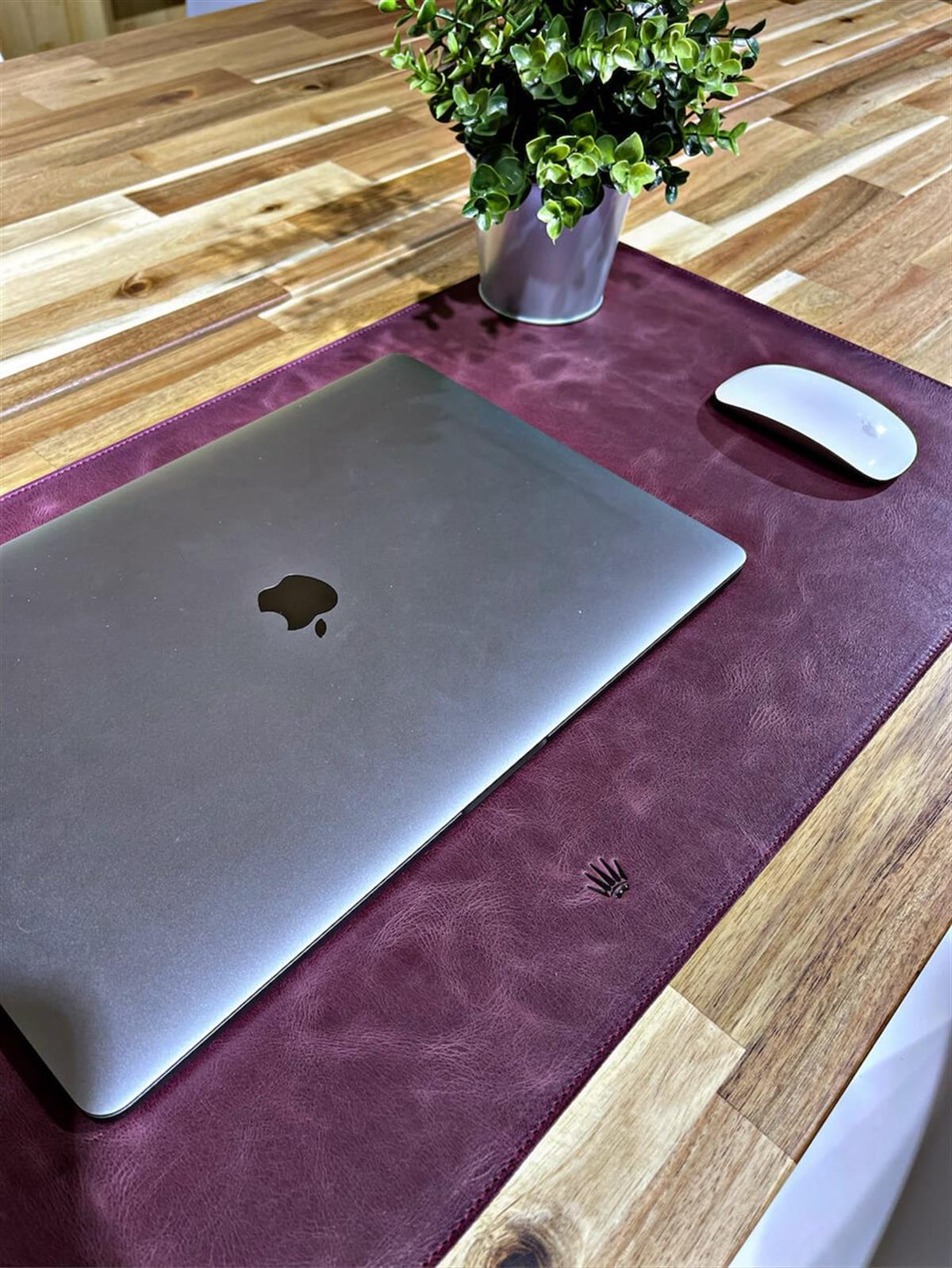 MASA SÜMENİ - MOUSE PAD CRAZY BORDOCUZDAN&EL ÇANTASICÜZDAN & ELÇANTASIMSASMNICRZBRDMASA SÜMENİ - MOUSE PAD CRAZY BORDO