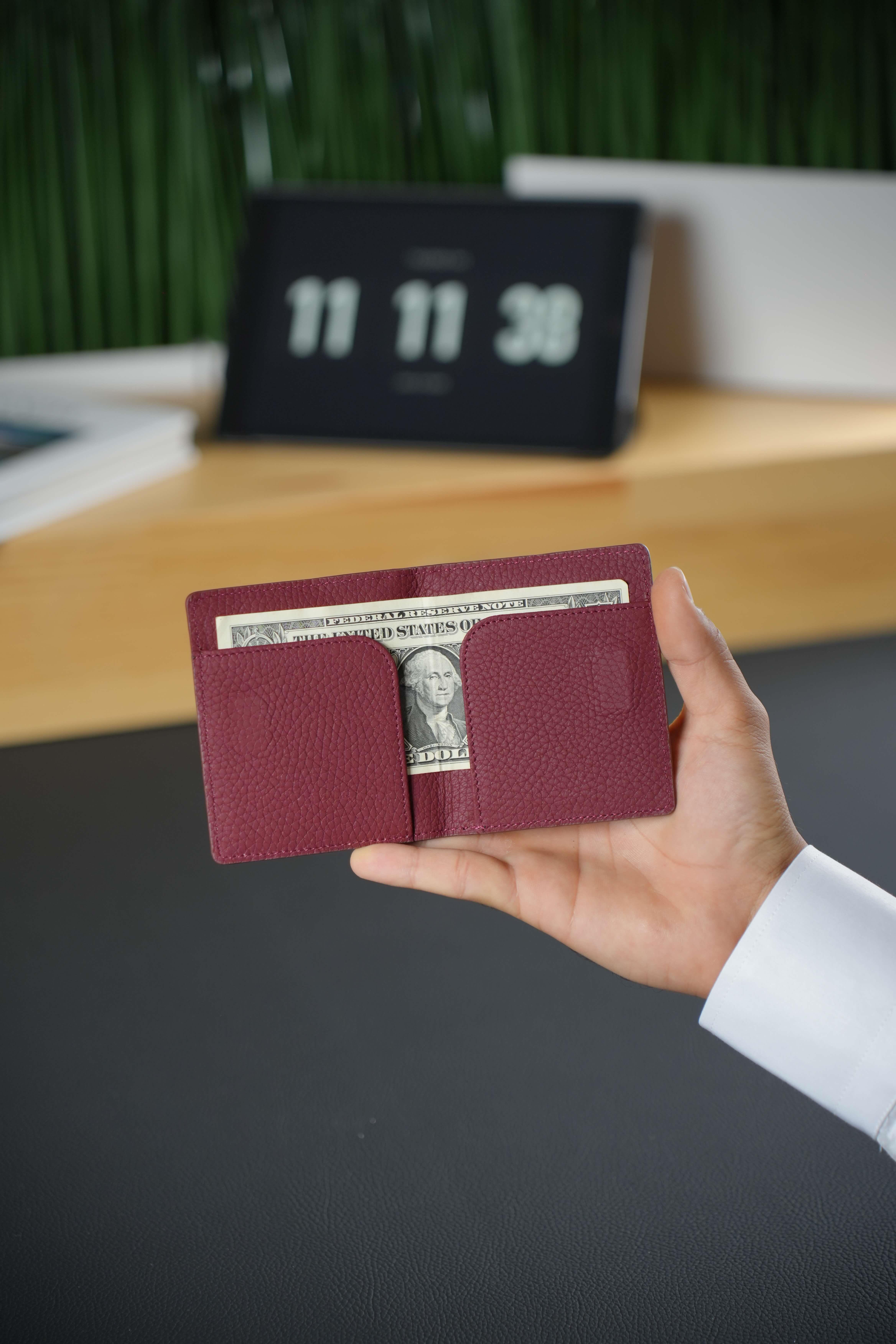 Slim Hakiki Deri Magnetic Bordo  Kartlık & Cüzdan - 8 Kart Bölmeli, Çelik Çıtçıt Kilit Sistemi, Para Bölmeli Dikiş Detaylı PairCüzdan&Kartlık KonseptWATCHOFROYALPAIRWWSlim Hakiki Deri Magnetic Bordo  Kartlık & Cüzdan - 8 Kart Bölmeli, Çelik Çıtçıt Kilit Sistemi, Para Bölmeli Dikiş Detaylı Pair
