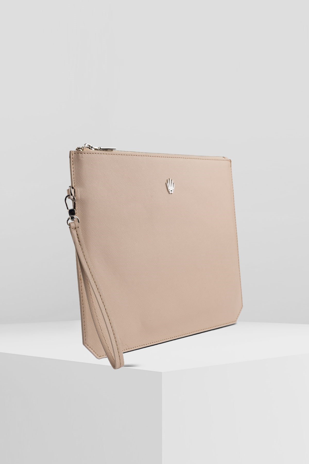 CLUTCH BEJ EL ÇANTASIEL ÇANTASIWATCHOFROYALCLTCHBEJCNTCLUTCH BEJ EL ÇANTASI