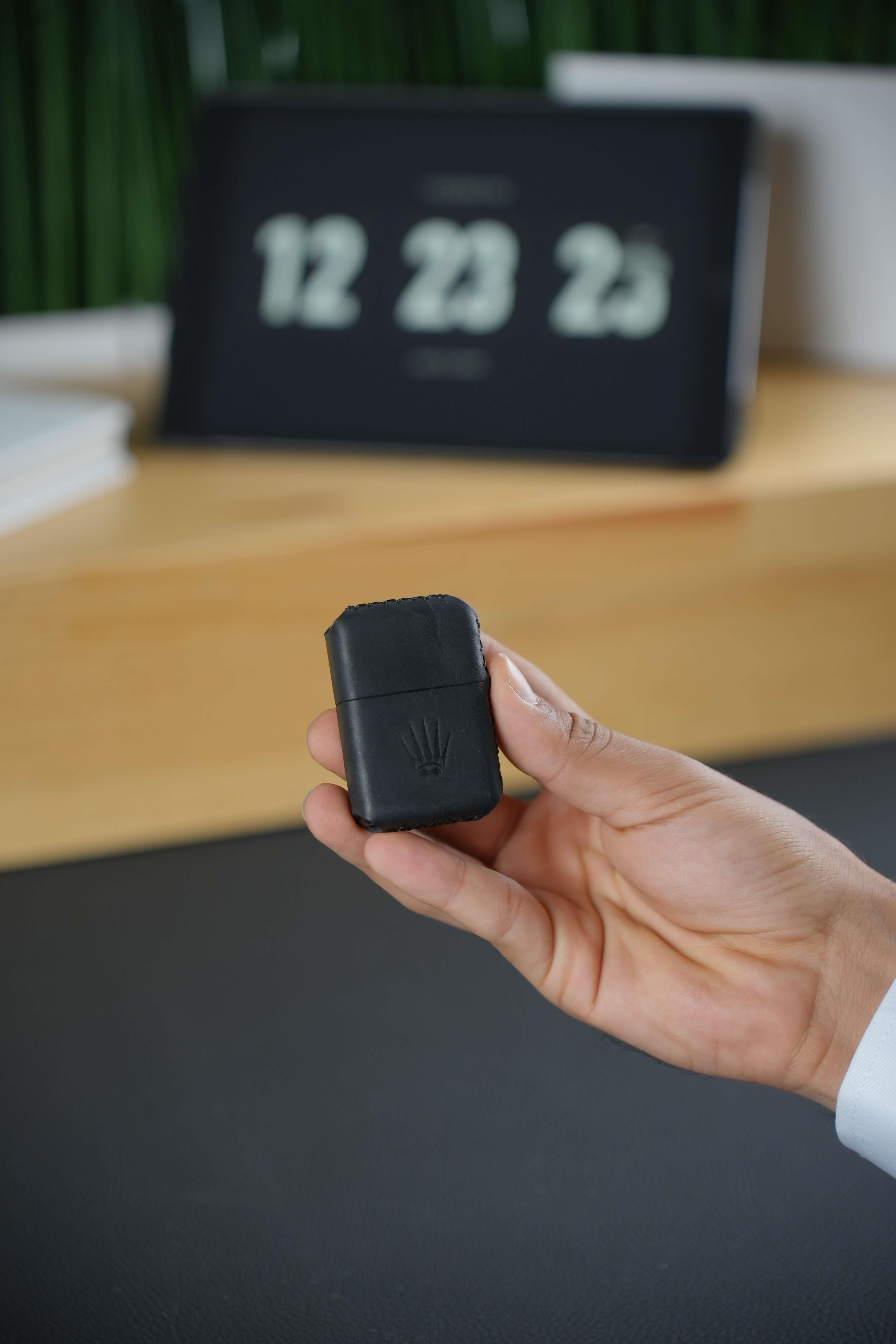 GENUINE LEATHER CRAZY GASOLINE LIGHTER WITH BLACK CASEBusinessWATCHOFROYALÇAKMAKGENUINE LEATHER CRAZY GASOLINE LIGHTER WITH BLACK CASE