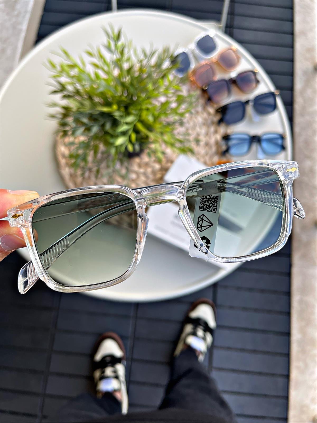 GÜNEŞ GÖZLÜĞÜ KADIN&ERKEK TRANSPARAN YEŞİL UV-400 KORUMALI ÖZEL CAM DAYANIKLI ÇERÇEVE MODERN&RETRO TASARIM GÖZLÜK,GÖZLÜK KONSEPTWATCHOFROYALLORRAINEWGÜNEŞ GÖZLÜĞÜ KADIN&ERKEK TRANSPARAN YEŞİL UV-400 KORUMALI ÖZEL CAM DAYANIKLI ÇERÇEVE MODERN&RETRO TASARIM GÖZLÜK,