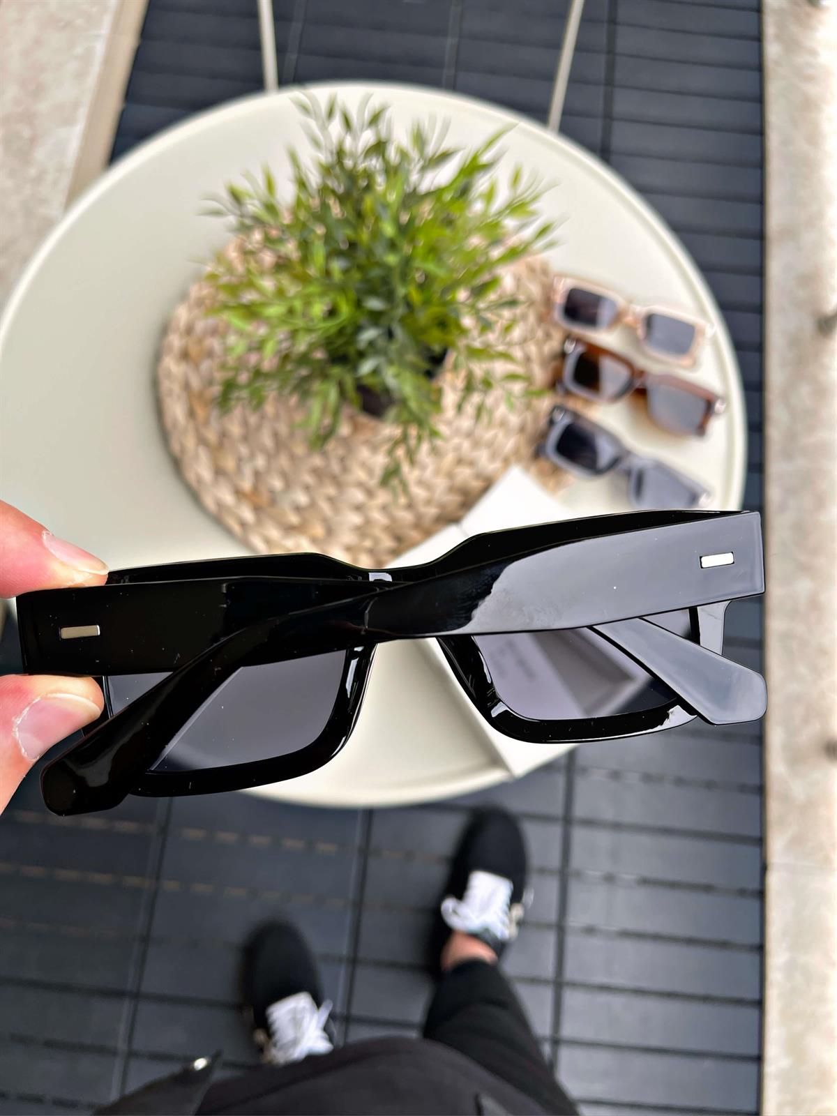 GÜNEŞ GÖZLÜĞÜ KADIN&ERKEK SİYAH UV-400 KORUMALI ÖZEL CAM DAYANIKLI ÇERÇEVE MODERN&RETRO TASARIM GÖZLÜK,CE SERTİFİKALİGÖZLÜK KONSEPTWATCHOFROYALRE3688WGÜNEŞ GÖZLÜĞÜ KADIN&ERKEK SİYAH UV-400 KORUMALI ÖZEL CAM DAYANIKLI ÇERÇEVE MODERN&RETRO TASARIM GÖZLÜK,CE SERTİFİKALİ