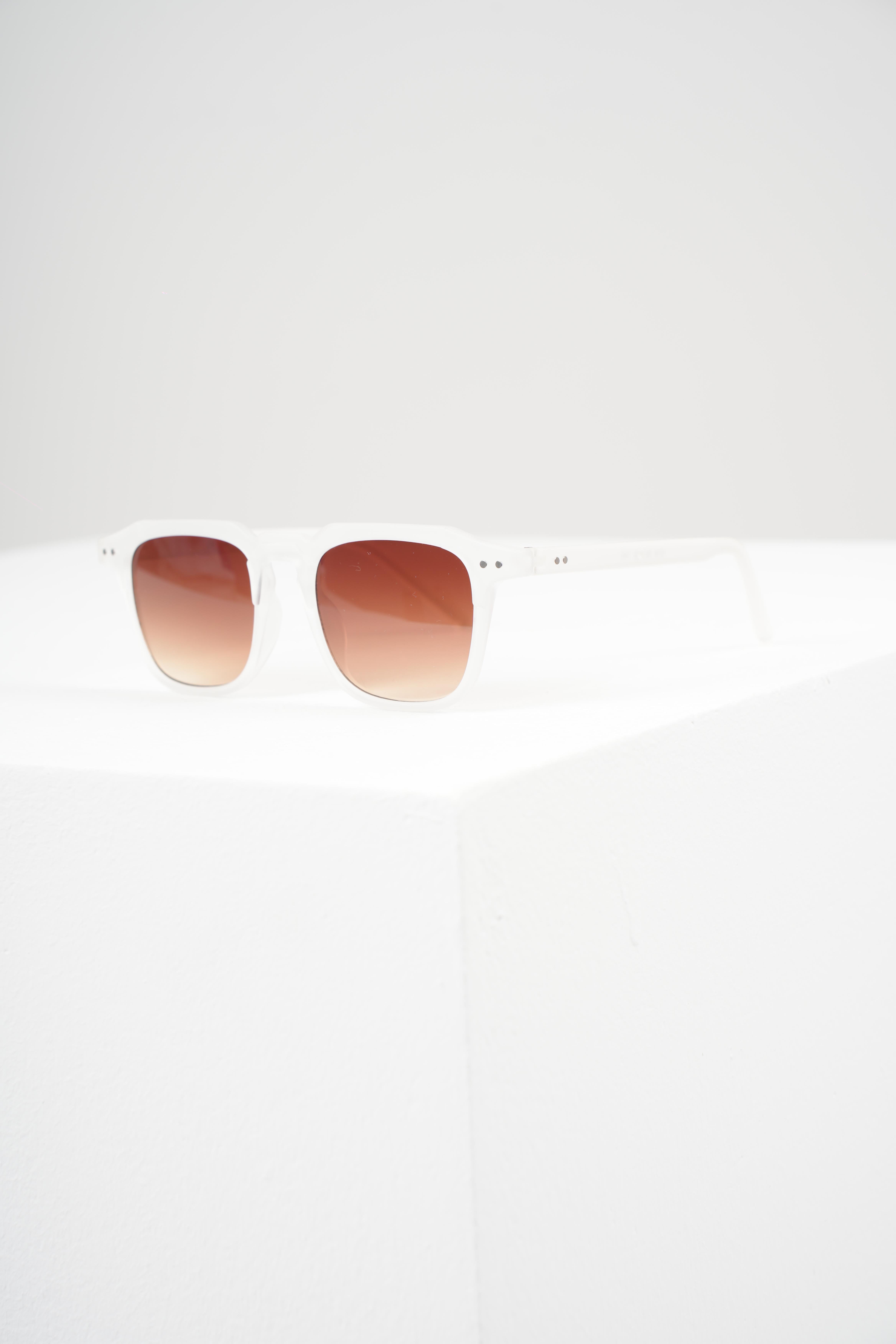 Royal Eyewear Re981 Transparan Kahverengi Güneş Gözlüğü Gözlük KonseptWATCHOFROYALRE981Royal Eyewear Re981 Transparan Kahverengi Güneş Gözlüğü 