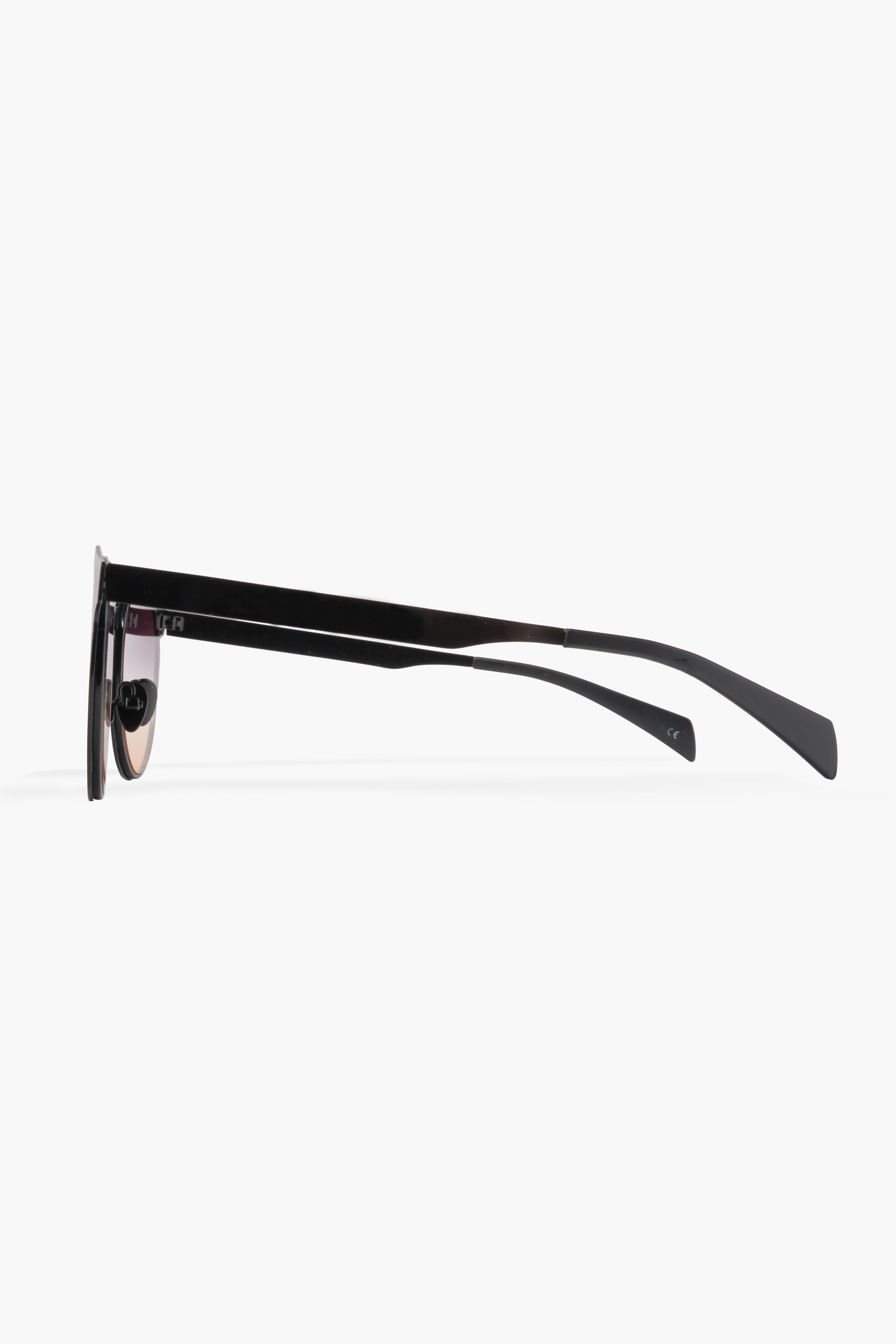 ROYAL EYEWEAR RE078 SİYAH UNİSEX GÜNEŞ GÖZLÜĞÜGözlükWATCHOFROYALRE0088ROYAL EYEWEAR RE078 SİYAH UNİSEX GÜNEŞ GÖZLÜĞÜ