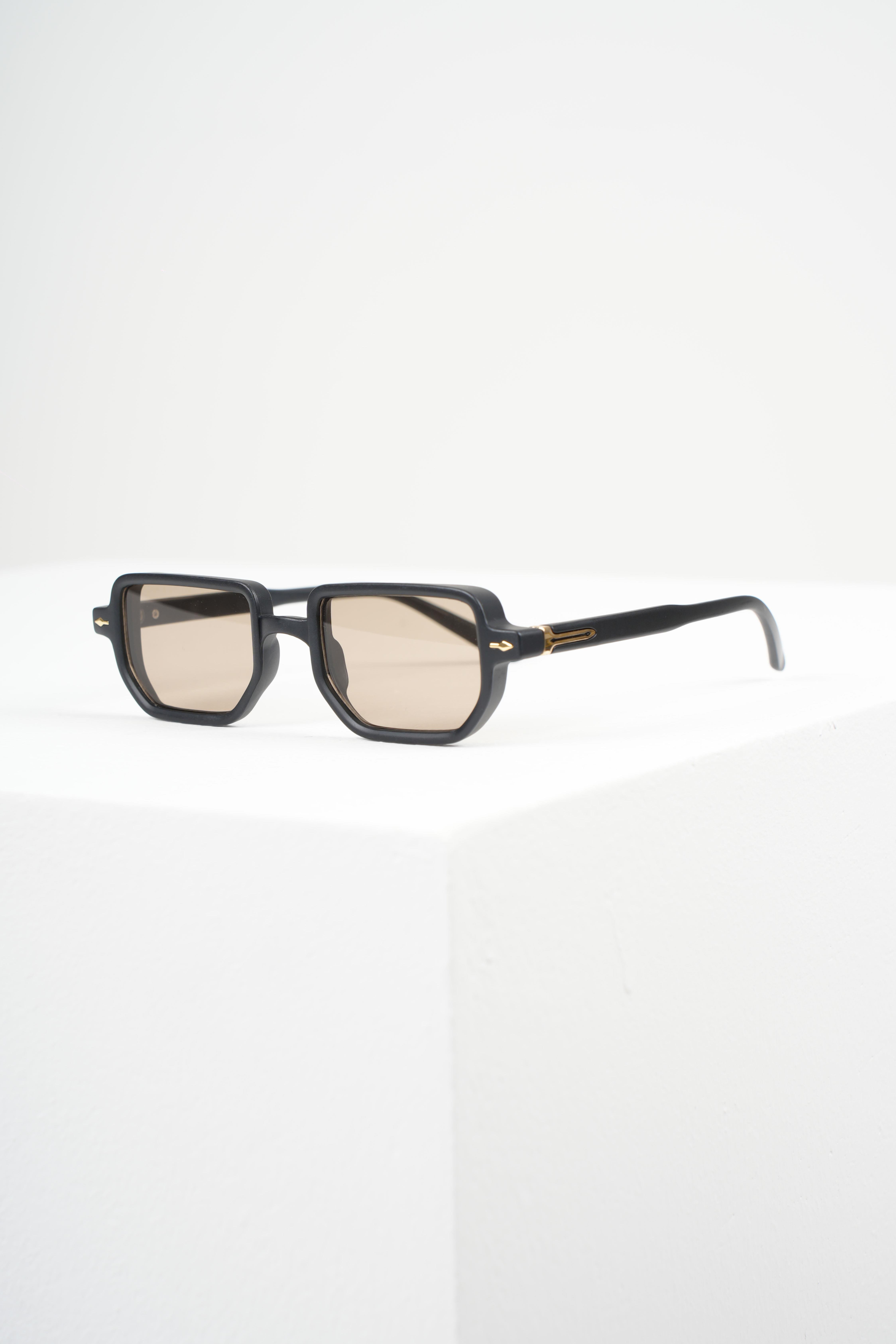 ROYAL EYEWEAR RE2215 YEŞİL GÜNEŞ GÖZLÜĞÜGözlükWATCHOFROYALRE2215ROYAL EYEWEAR RE2215 YEŞİL GÜNEŞ GÖZLÜĞÜ