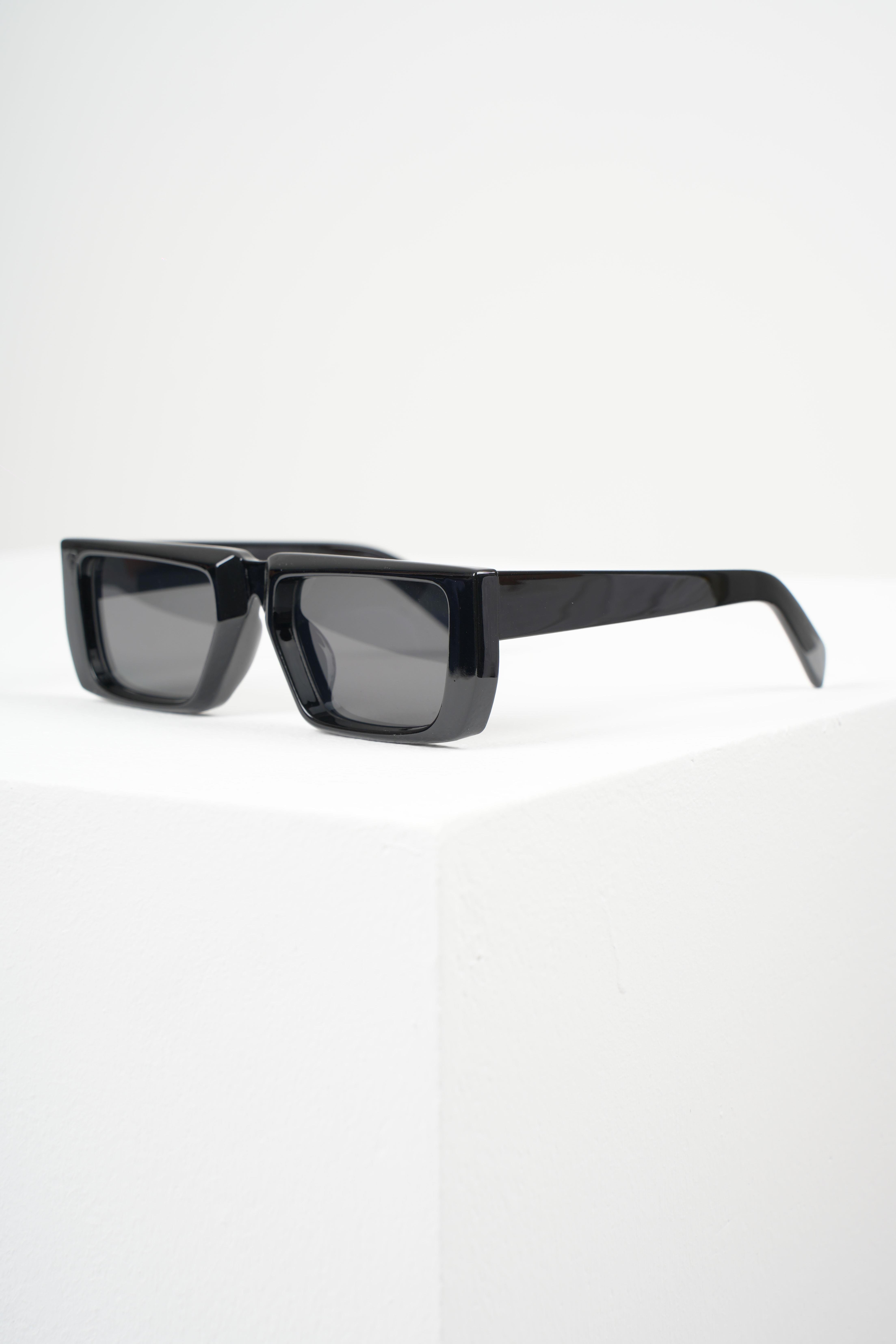 ROYAL EYEWEAR RE2340 BLACK UNISEX EyewearWATCHOFROYALRE2340ROYAL EYEWEAR RE2340 BLACK UNISEX 