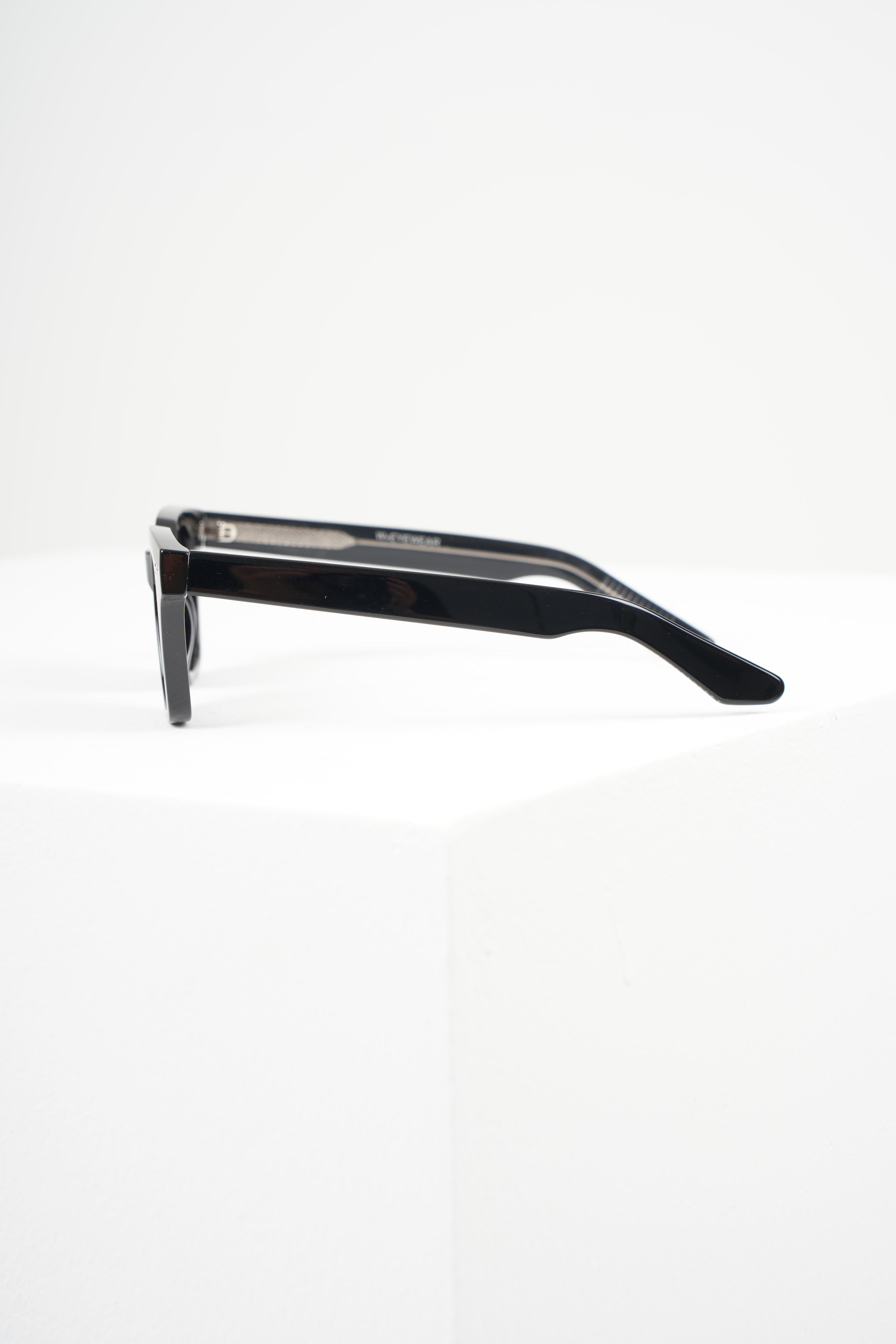 ROYAL EYEWEAR RE31105 SİYAH POLARIZE GÜNEŞ GÖZLÜĞÜGözlükWATCHOFROYALRE31105ROYAL EYEWEAR RE31105 SİYAH POLARIZE GÜNEŞ GÖZLÜĞÜ