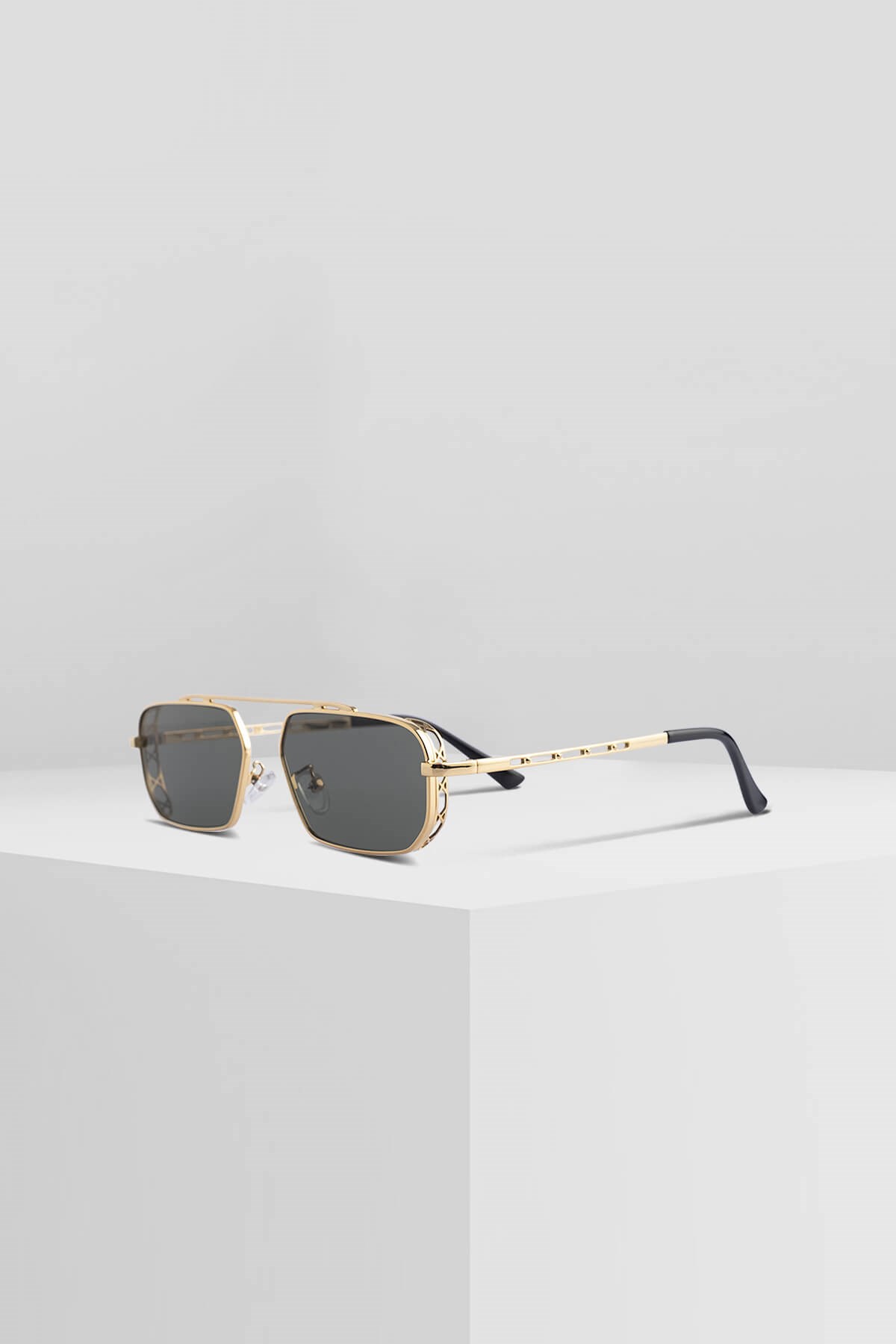 ROYAL EYEWEAR RE36073 GOLD GREEN UNİSEX GÜNEŞ GÖZLÜĞÜGÖZLÜKWATCHOFROYALRE36073GOLDGREENROYAL EYEWEAR RE36073 GOLD GREEN UNİSEX GÜNEŞ GÖZLÜĞÜ