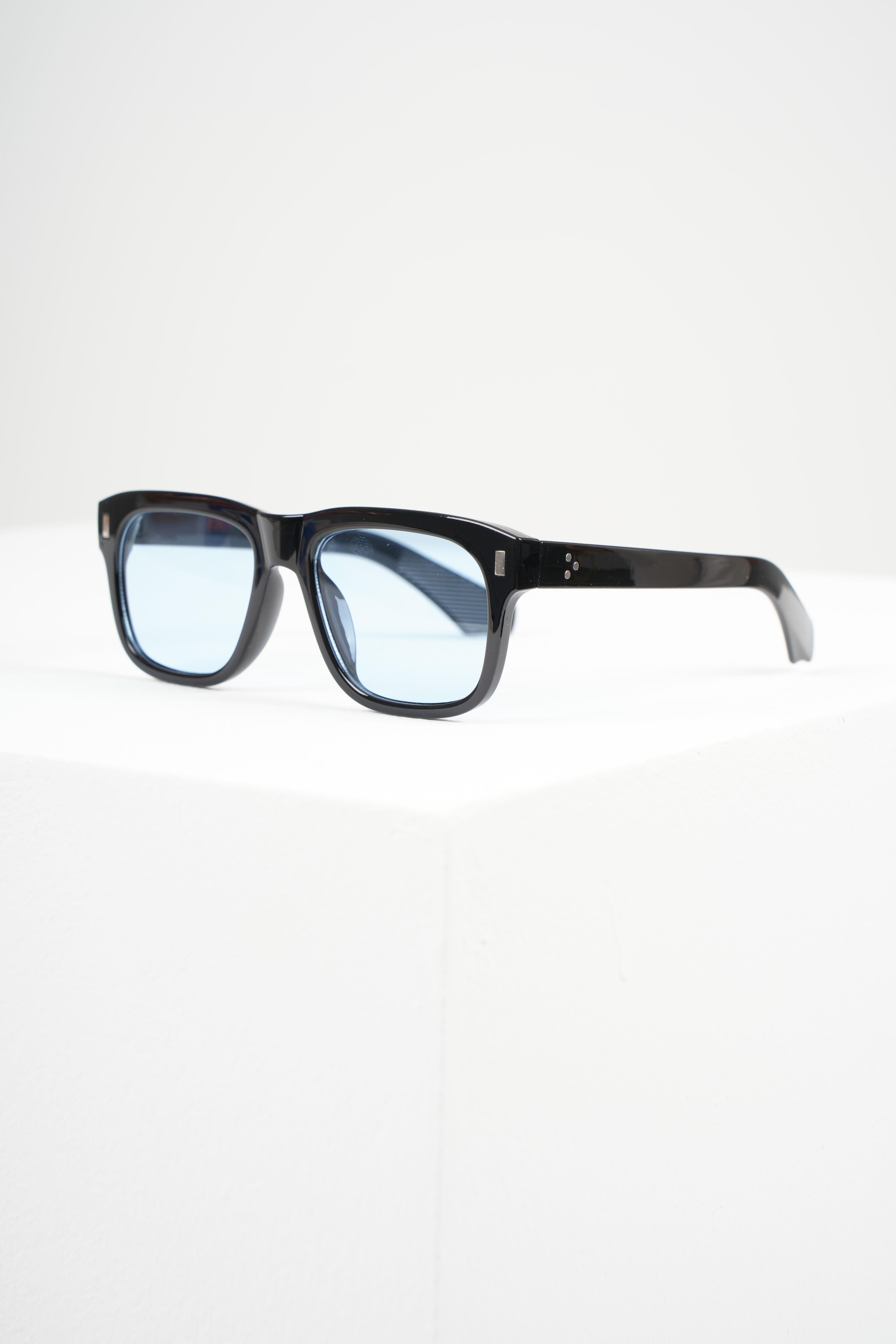ROYAL EYEWEAR RE3683 MAVİ GÜNEŞ GÖZLÜĞÜGözlükWATCHOFROYALRE3683ROYAL EYEWEAR RE3683 MAVİ GÜNEŞ GÖZLÜĞÜ
