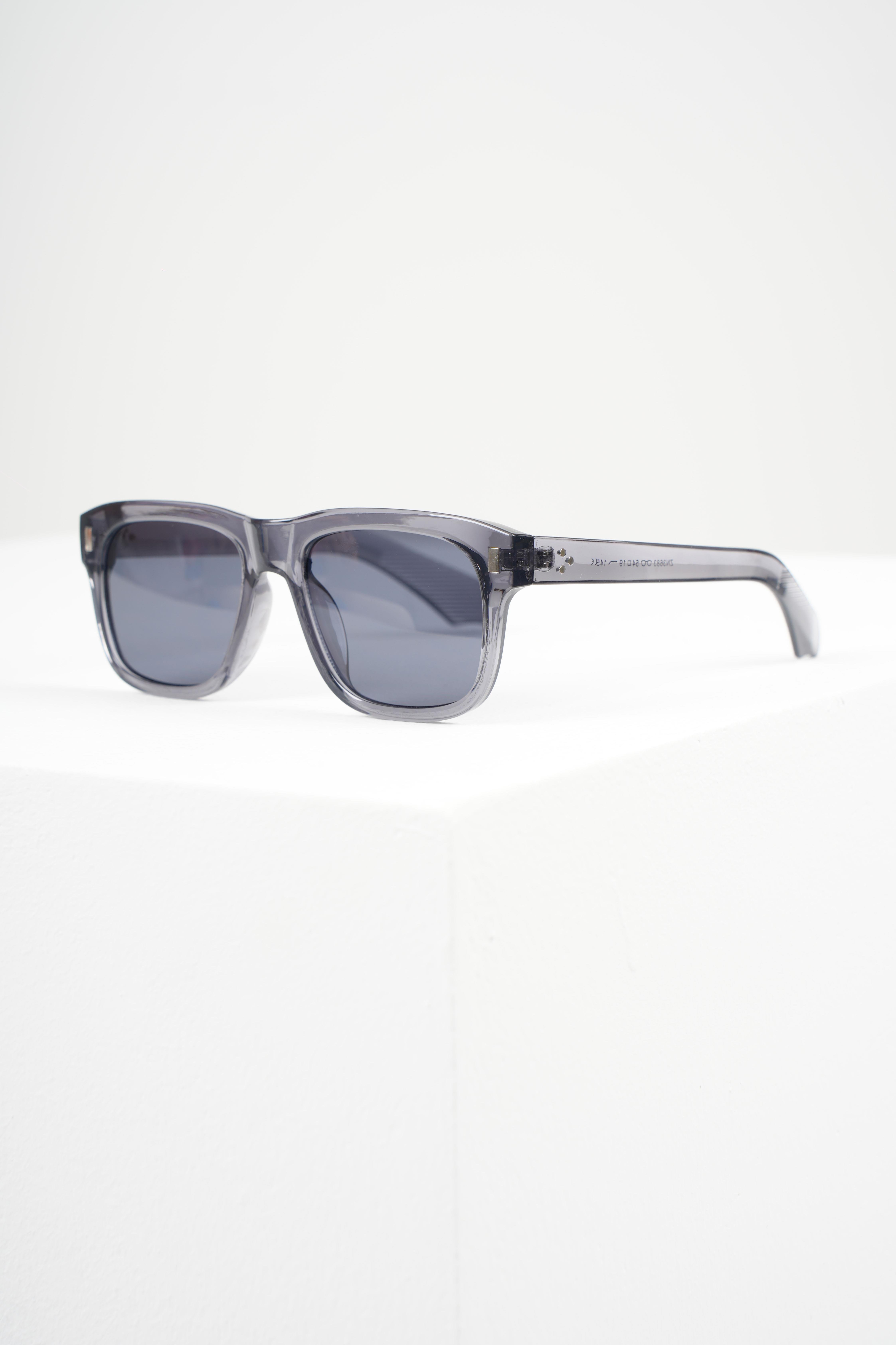 ROYAL EYEWEAR RE3683 GRİ GÜNEŞ GÖZLÜĞÜGözlükWATCHOFROYALRE3683ROYAL EYEWEAR RE3683 GRİ GÜNEŞ GÖZLÜĞÜ