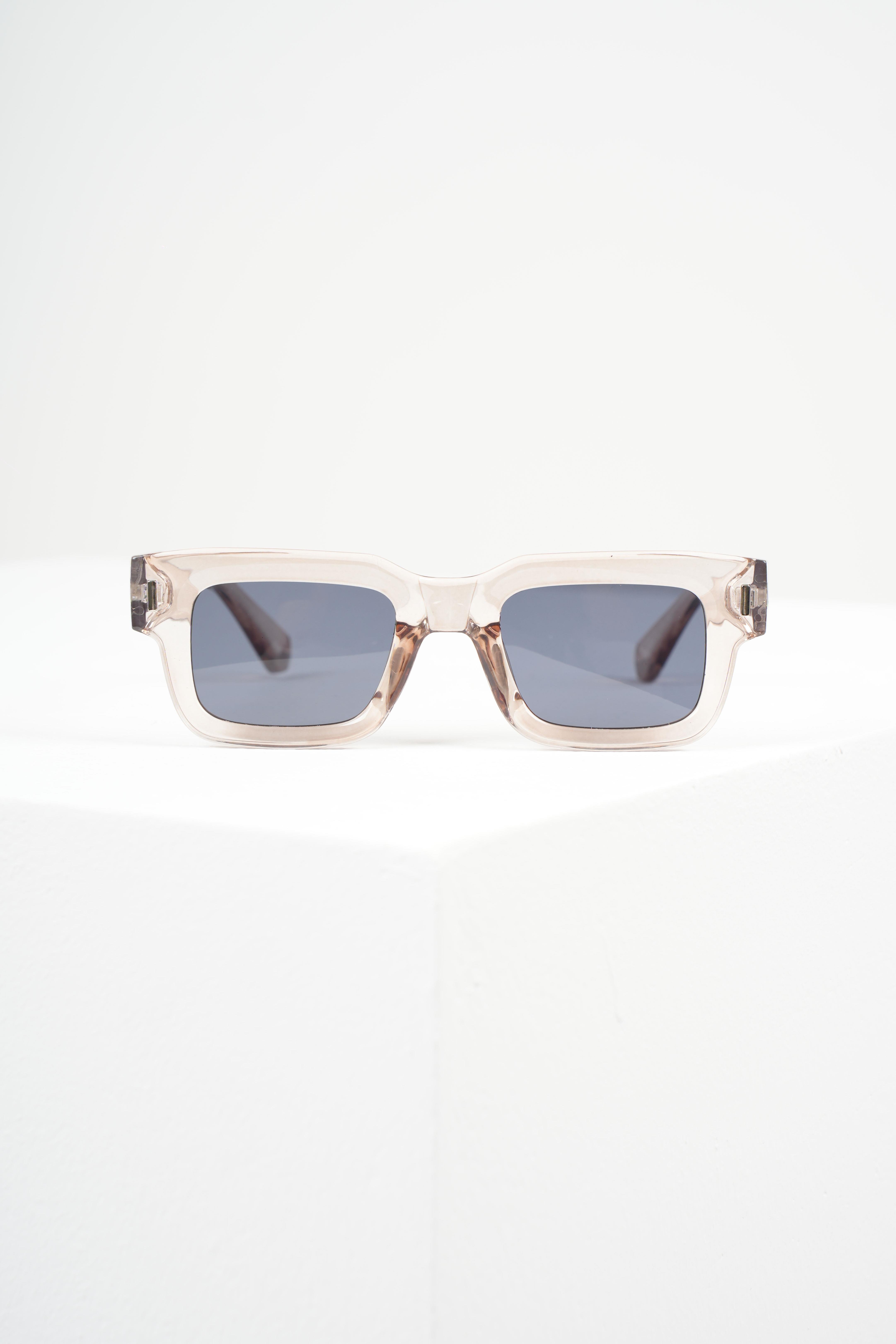 ROYAL EYEWEAR RE3688 TRANSPARAN ROSE GÜNEŞ GÖZLÜĞÜGözlükWATCHOFROYALRE3688ROYAL EYEWEAR RE3688 TRANSPARAN ROSE GÜNEŞ GÖZLÜĞÜ
