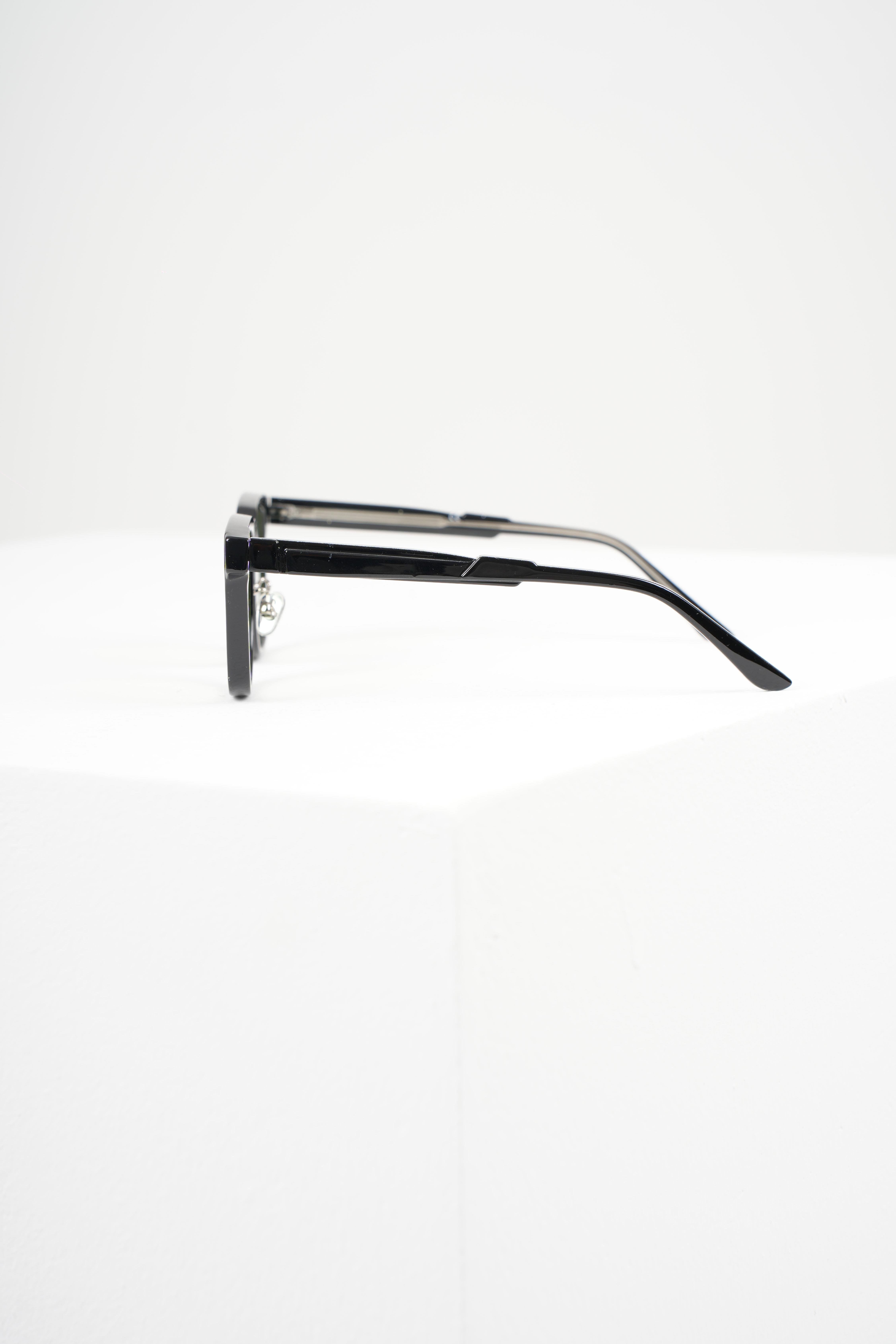 ROYAL EYEWEAR RE5555 SİYAH YEŞİL MAVİ IŞIK KORUMA GÜNEŞ GÖZLÜĞÜEyewearWATCHOFROYALRE5555ROYAL EYEWEAR RE5555 SİYAH YEŞİL MAVİ IŞIK KORUMA GÜNEŞ GÖZLÜĞÜ
