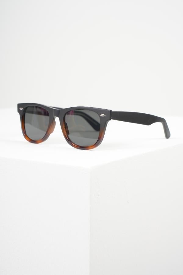 ROYAL EYEWEAR RE6802 LEOPAR  SİYAH UNISEX GÜNEŞ GÖZLÜĞÜGözlükWATCHOFROYALRE6802ROYAL EYEWEAR RE6802 LEOPAR  SİYAH UNISEX GÜNEŞ GÖZLÜĞÜ