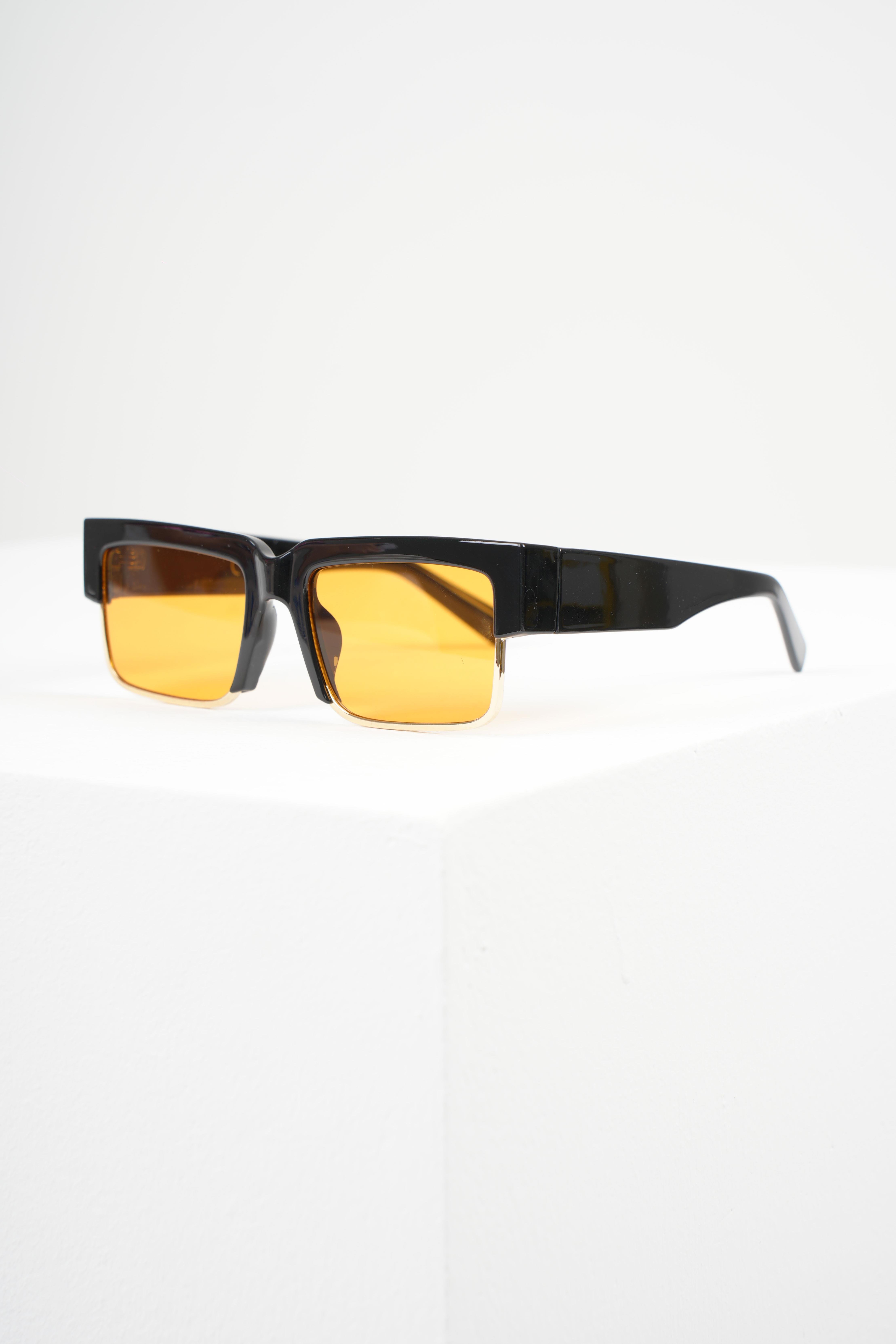 ROYAL EYEWEAR RE9171 TURUNCU GÜNEŞ GÖZLÜĞÜGözlükWATCHOFROYALRE9171ROYAL EYEWEAR RE9171 TURUNCU GÜNEŞ GÖZLÜĞÜ