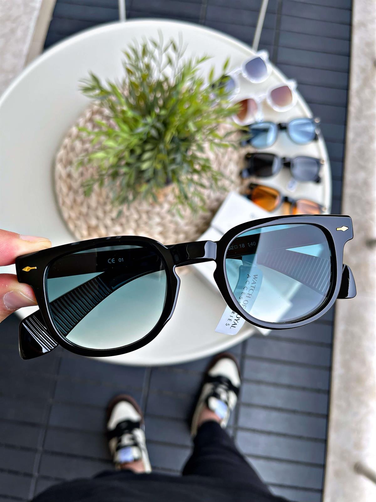 ROYAL EYEWEAR RE982 SİYAH DEGRADE YEŞİL GÜNEŞ GÖZLÜĞÜSUNGLASSESWATCHOFROYALRE982ROYAL EYEWEAR RE982 SİYAH DEGRADE YEŞİL GÜNEŞ GÖZLÜĞÜ