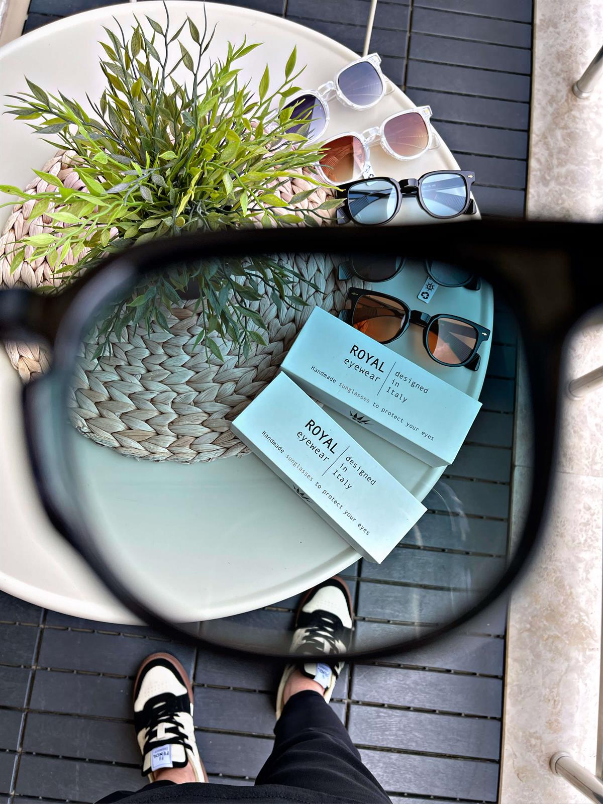 ROYAL EYEWEAR RE982 SİYAH DEGRADE YEŞİL GÜNEŞ GÖZLÜĞÜSUNGLASSESWATCHOFROYALRE982ROYAL EYEWEAR RE982 SİYAH DEGRADE YEŞİL GÜNEŞ GÖZLÜĞÜ