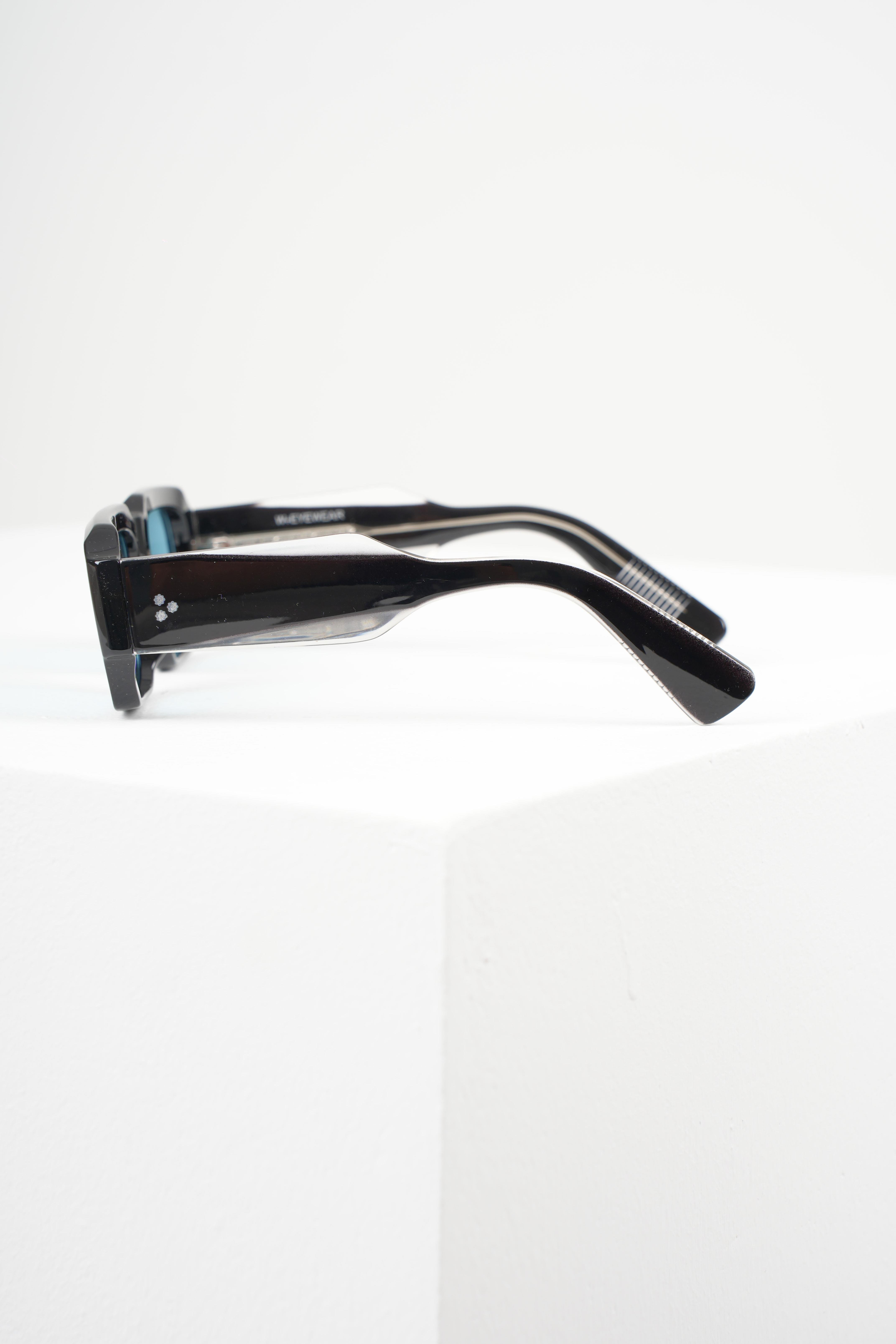 ROYAL EYEWEAR RE9888 SİYAH MAVİ UNISEX GÜNEŞ GÖZLÜĞÜGözlükWATCHOFROYALRE9888ROYAL EYEWEAR RE9888 SİYAH MAVİ UNISEX GÜNEŞ GÖZLÜĞÜ