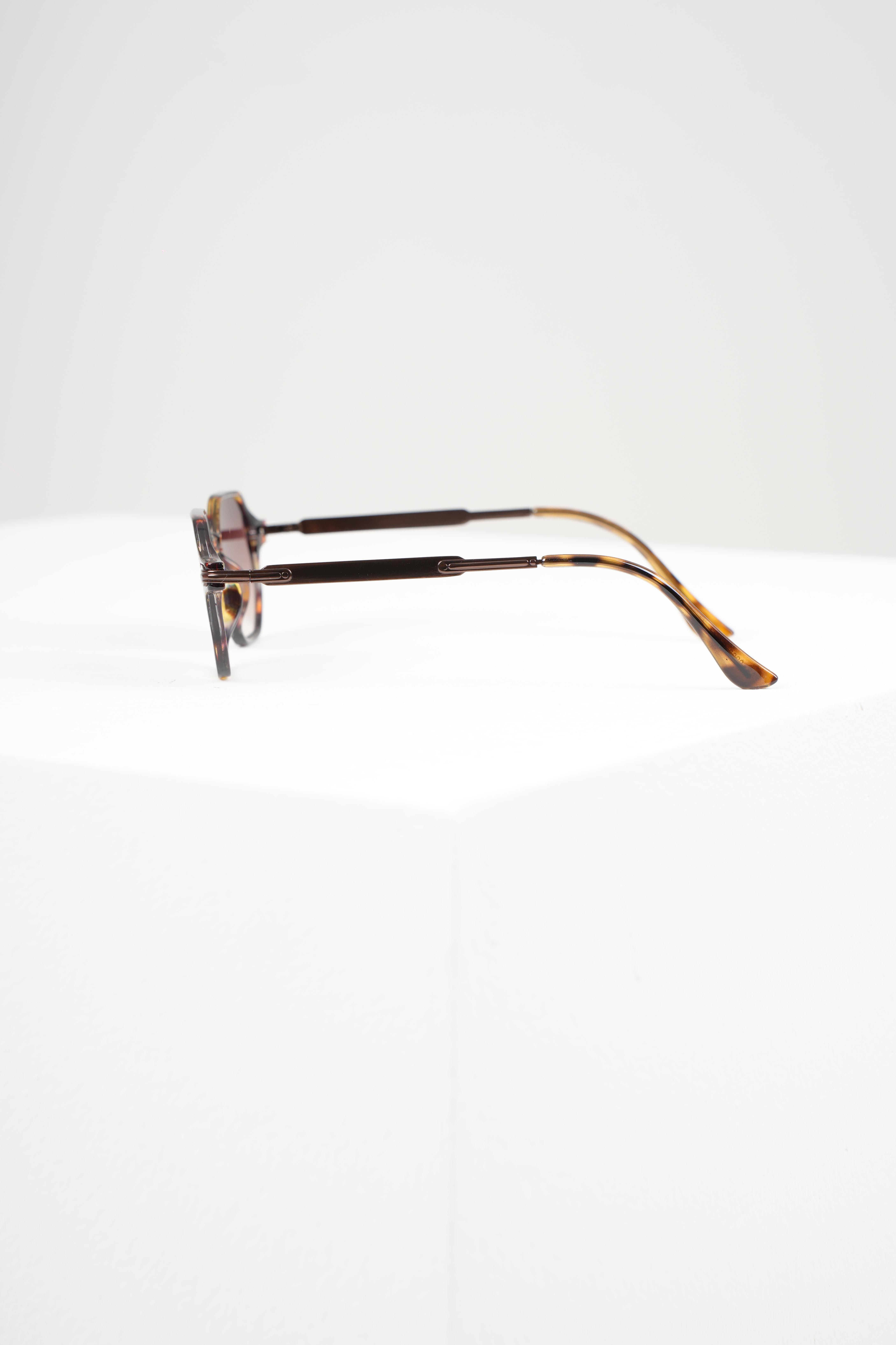 ROYAL EYEWEAR RE9908 LEOPAR KAHVE UNİSEX GÜNEŞ GÖZLÜĞÜGözlükWATCHOFROYALRE9908ROYAL EYEWEAR RE9908 LEOPAR KAHVE UNİSEX GÜNEŞ GÖZLÜĞÜ