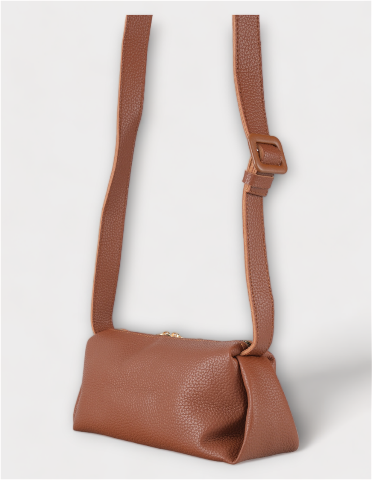 Kadın Çantası Kahverengi Tek Askılı Tek Bölmeli  Deri Omuz Çantası ROSSWomen BagWATCHOFROYALROSSKadın Çantası Kahverengi Tek Askılı Tek Bölmeli  Deri Omuz Çantası ROSS