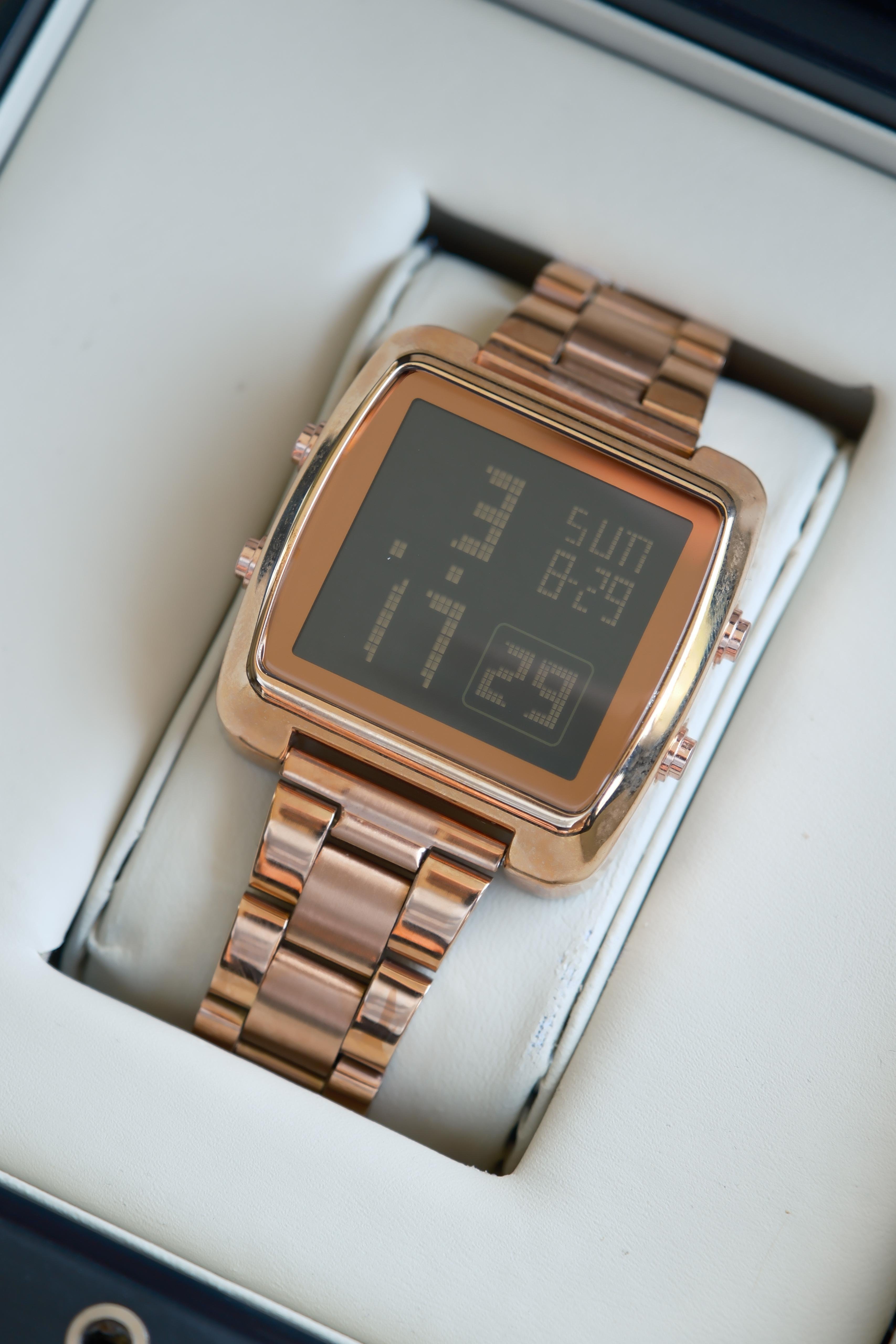 DIGITAL LED ROSE GOLD KOL SAATİKol SaatiWATCHOFROYALDGTLRSGOLDLEDDIGITAL LED ROSE GOLD KOL SAATİ
