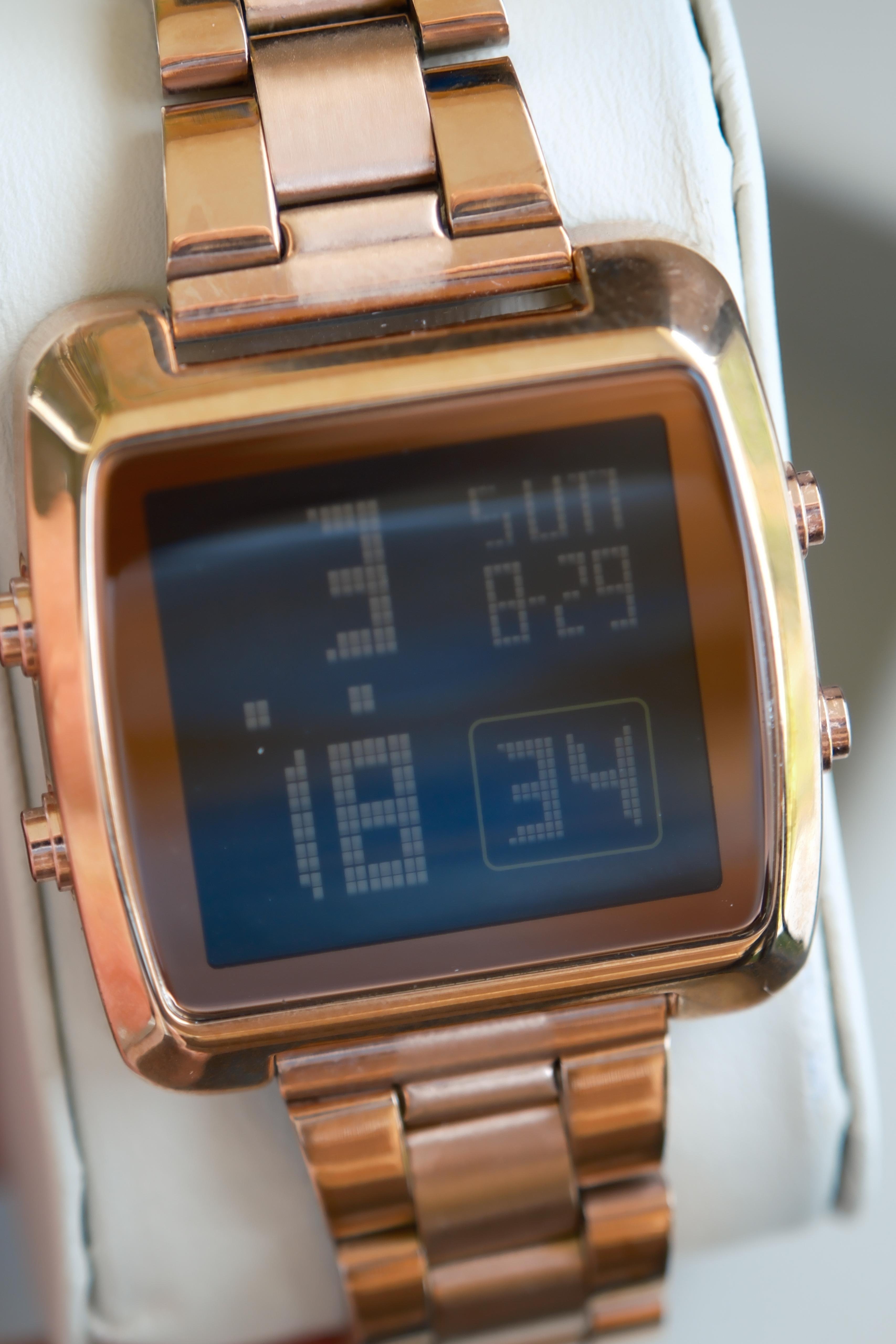 DIGITAL LED ROSE GOLD KOL SAATİKol SaatiWATCHOFROYALDGTLRSGOLDLEDDIGITAL LED ROSE GOLD KOL SAATİ