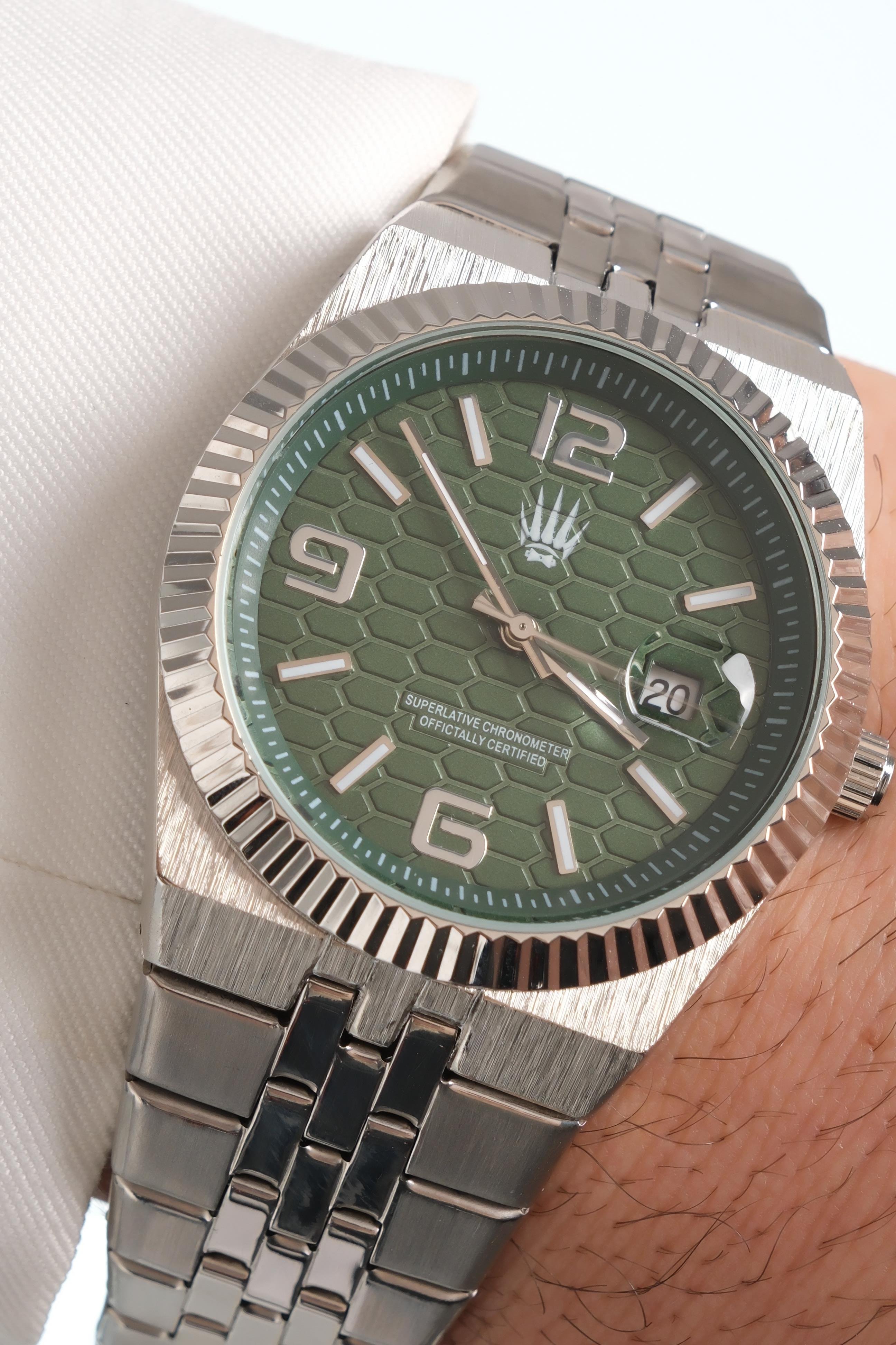Hexora Prime Silver Green Çelik Kol SaatiWatchesWATCHOFROYALHexora PrimeHexora Prime Silver Green Çelik Kol Saati